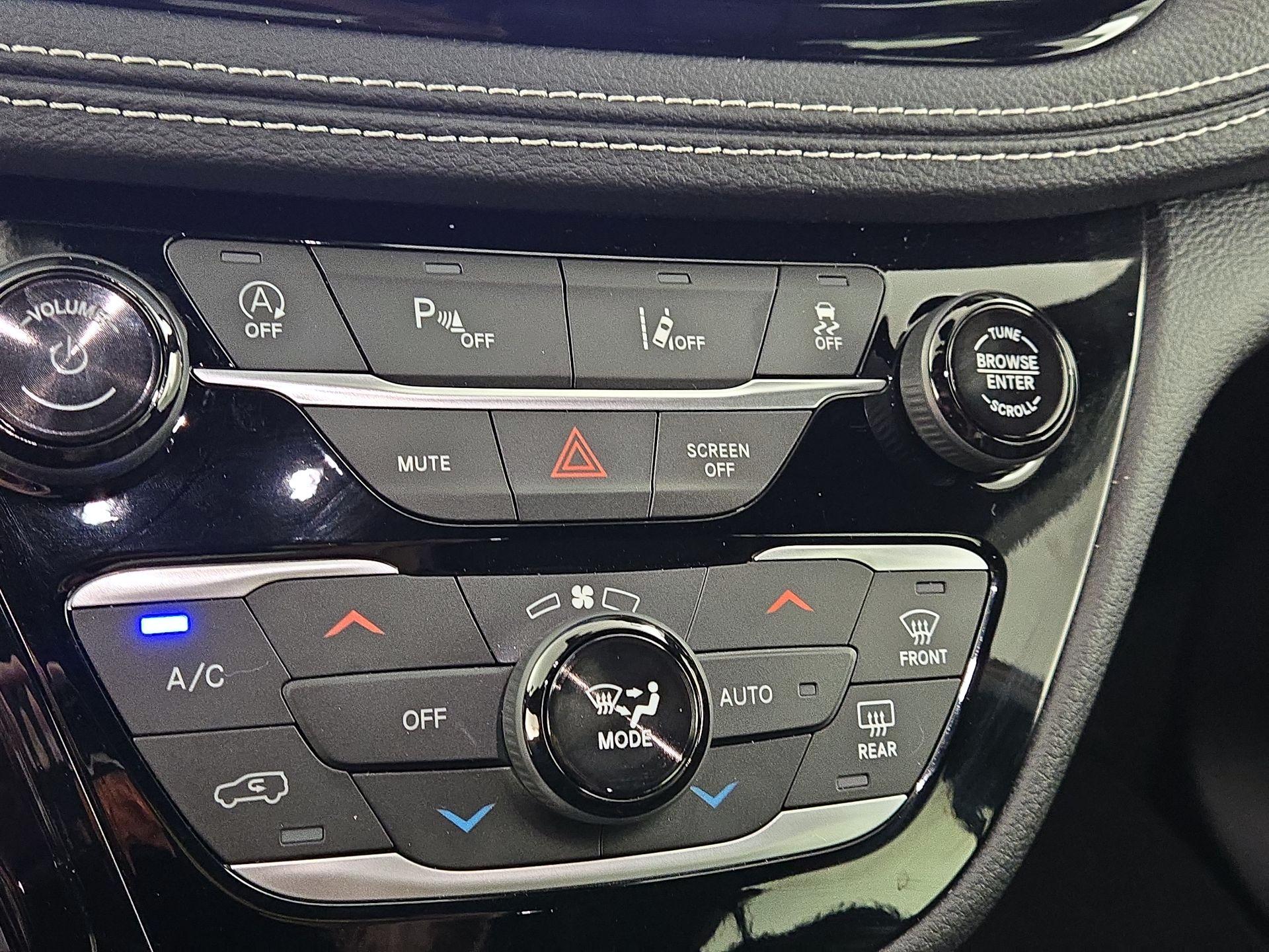 Thumbnail: 2026 Chrysler Pacifica - 16