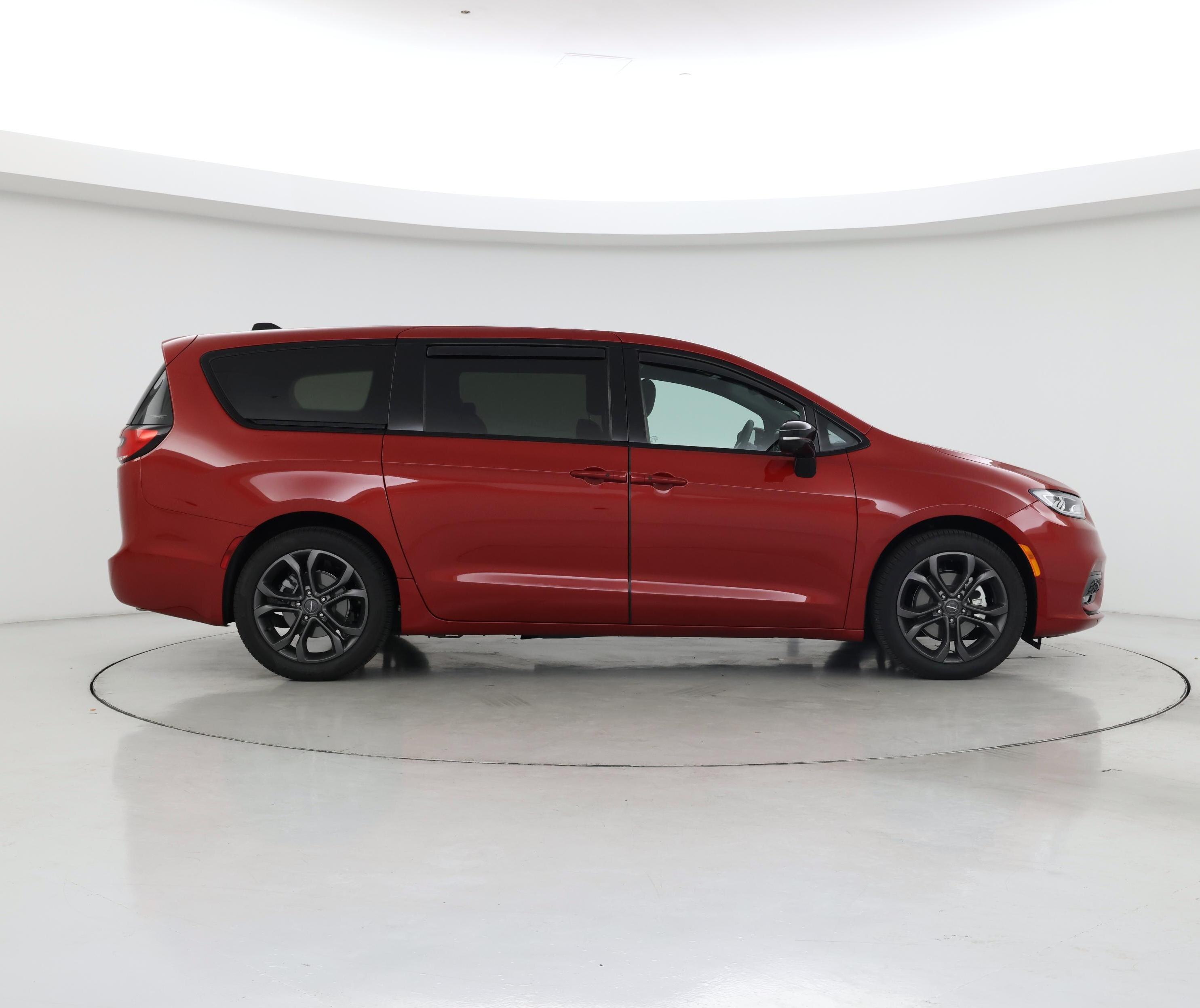 Thumbnail: 2026 Chrysler Pacifica - 7