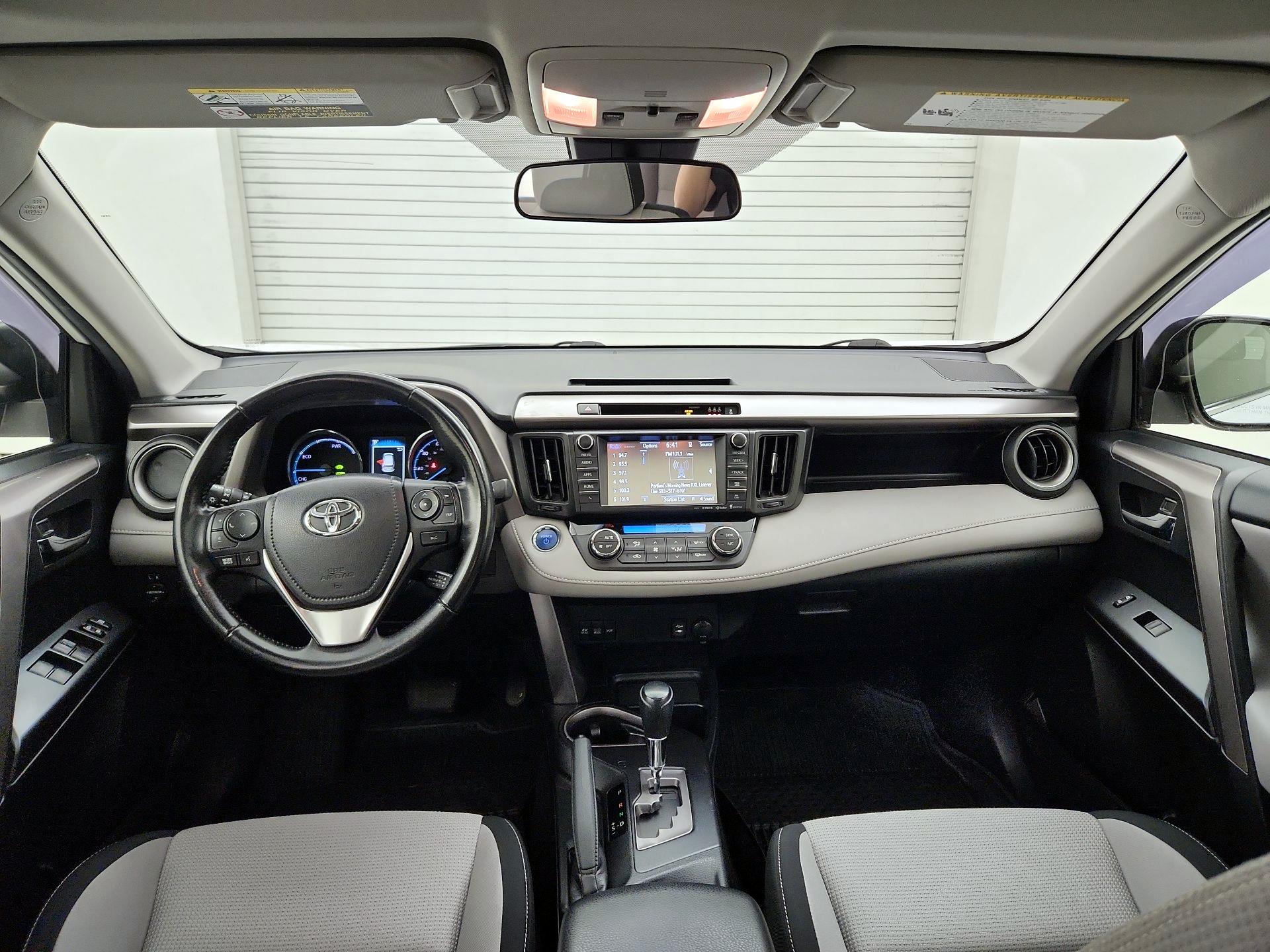 Thumbnail: 2018 Toyota RAV4 - 9