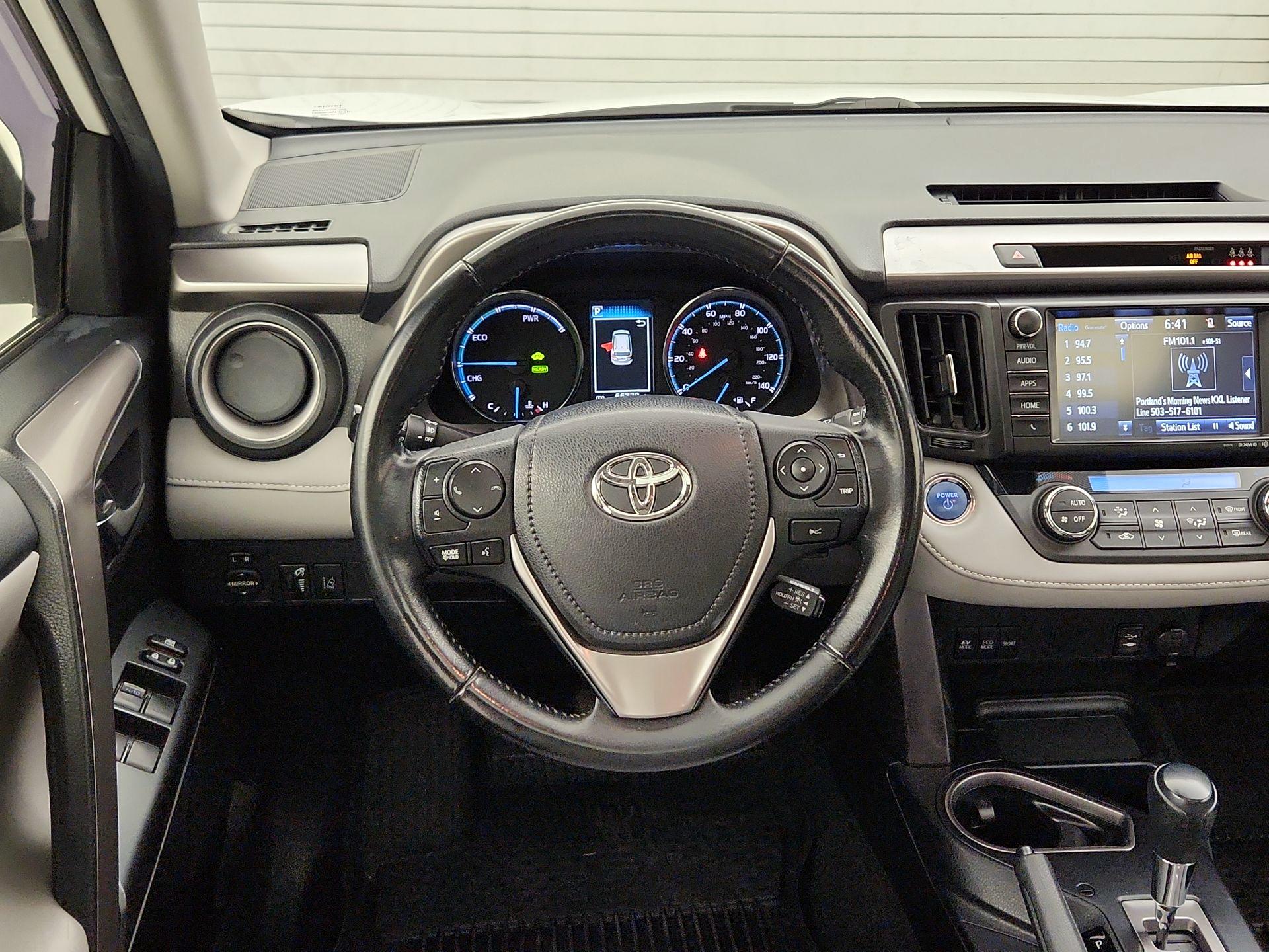 Thumbnail: 2018 Toyota RAV4 - 10