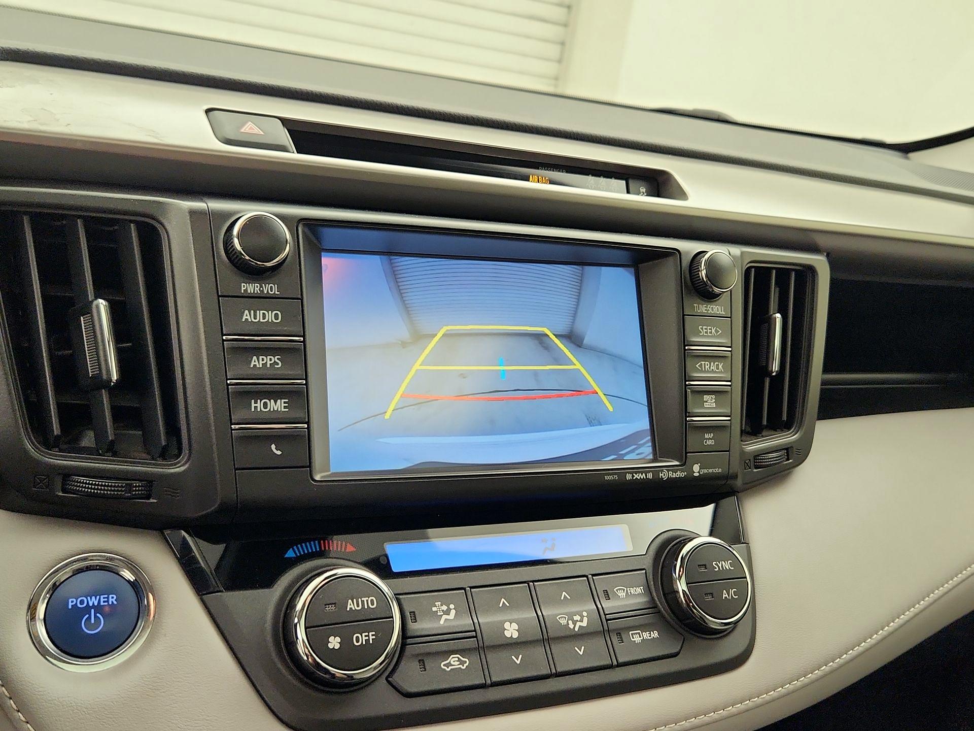 Thumbnail: 2018 Toyota RAV4 - 14