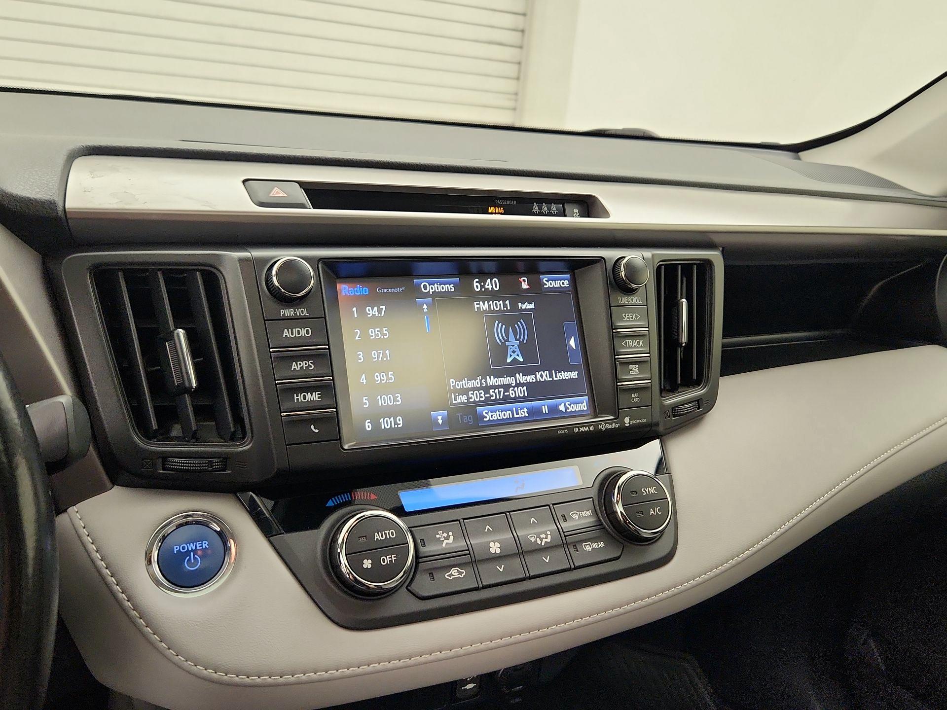Thumbnail: 2018 Toyota RAV4 - 15