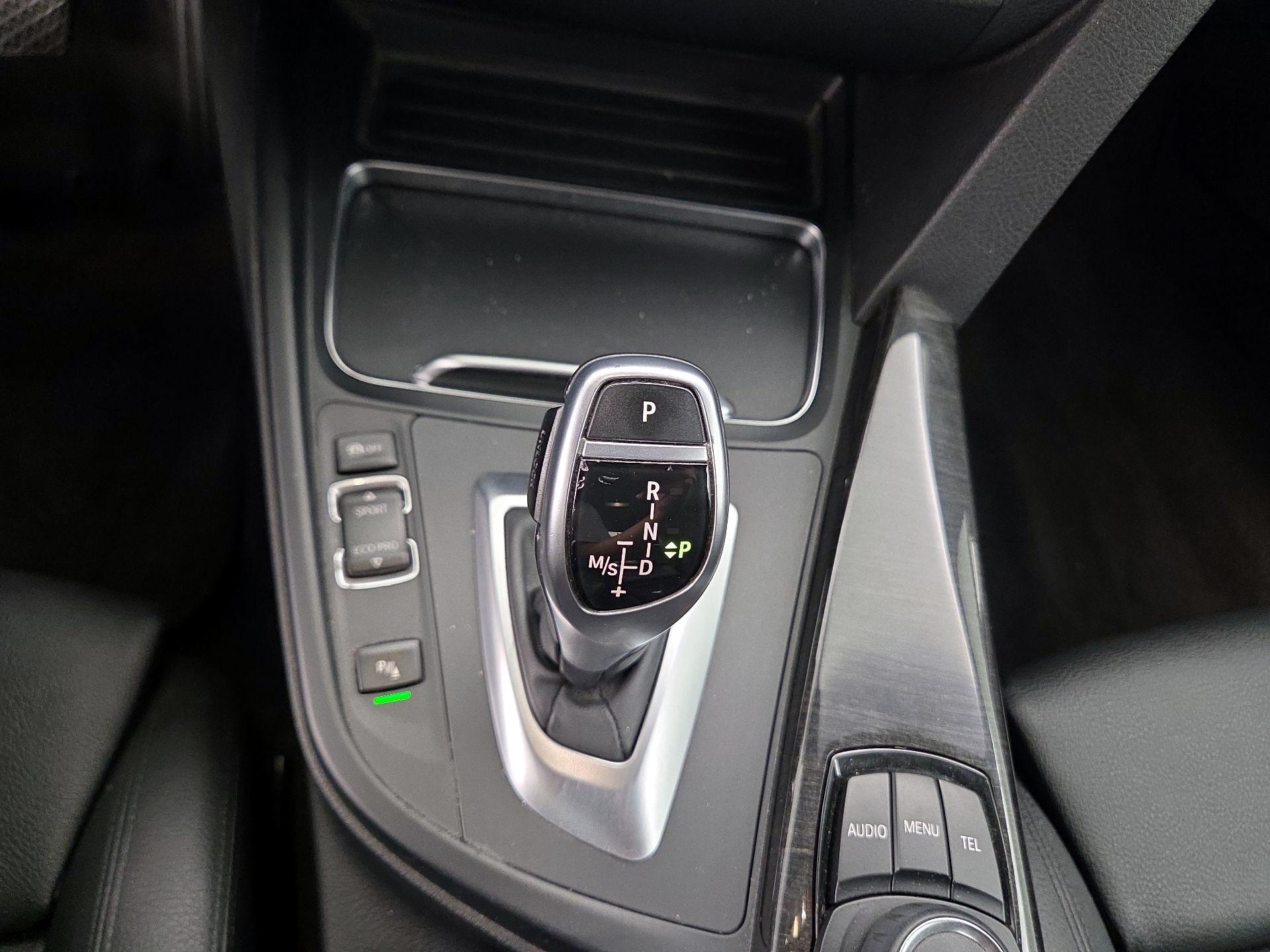 Thumbnail: 2017 BMW 4 Series - 17