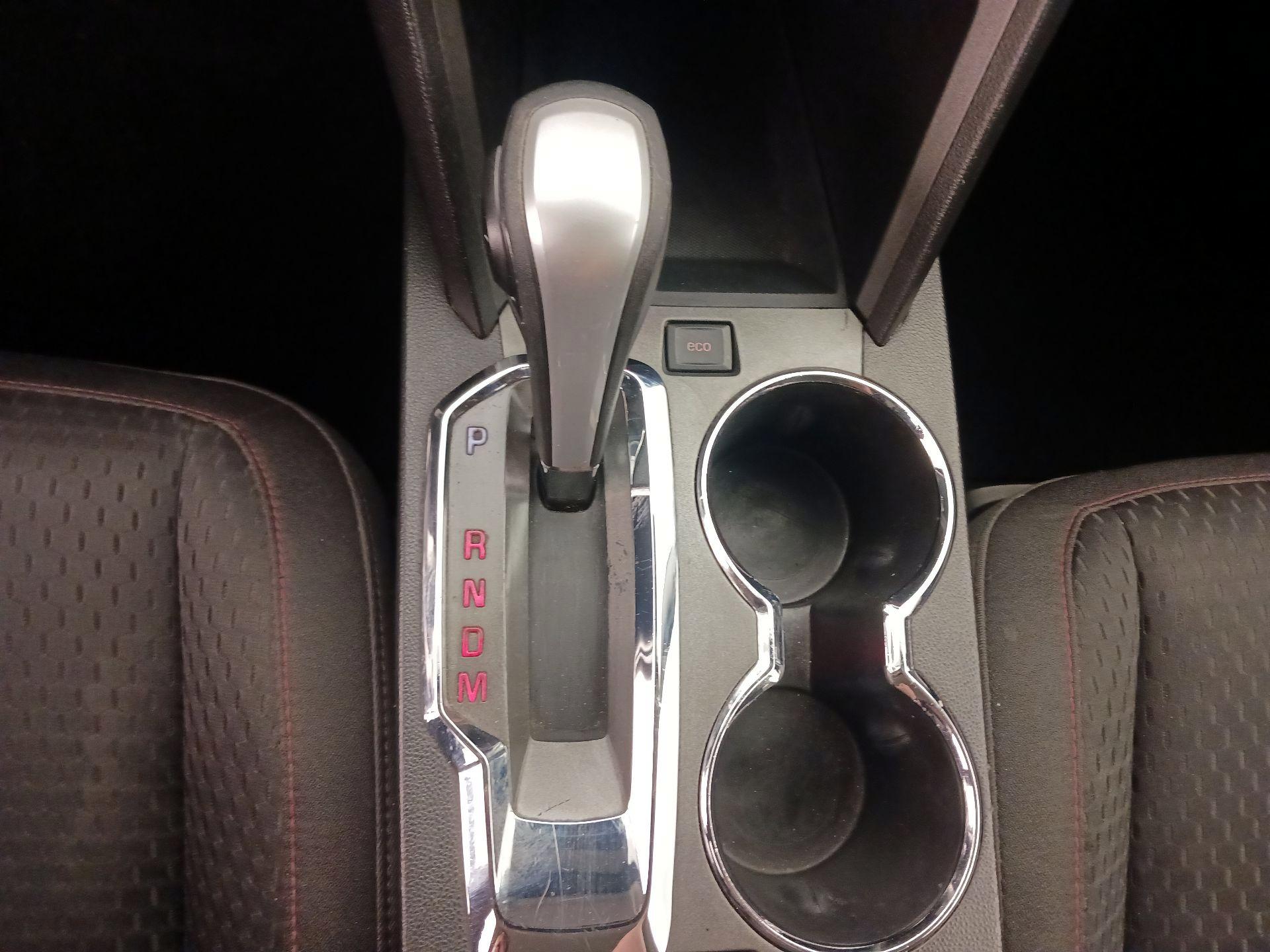 Thumbnail: 2015 GMC Terrain - 16