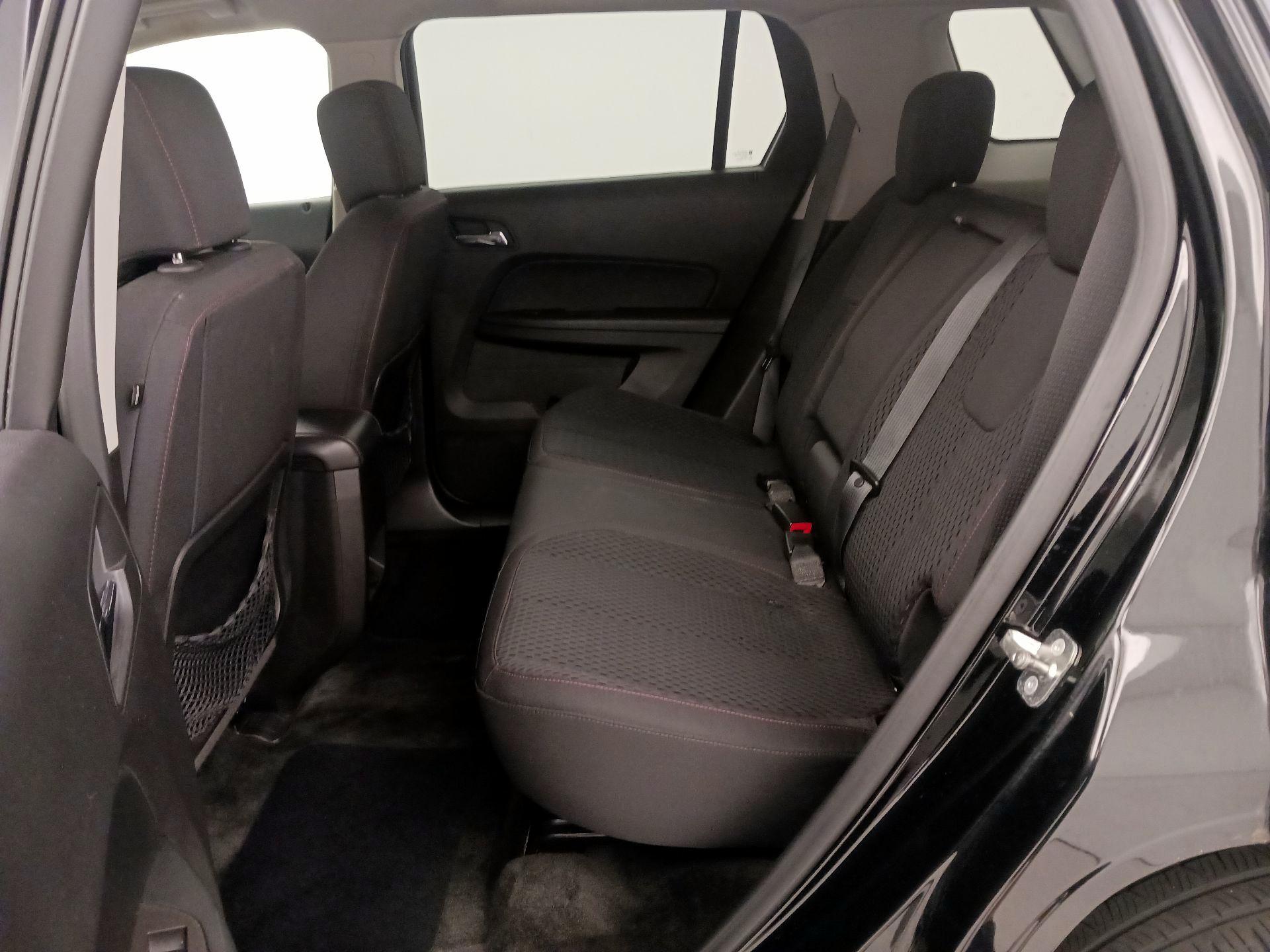 Thumbnail: 2015 GMC Terrain - 17