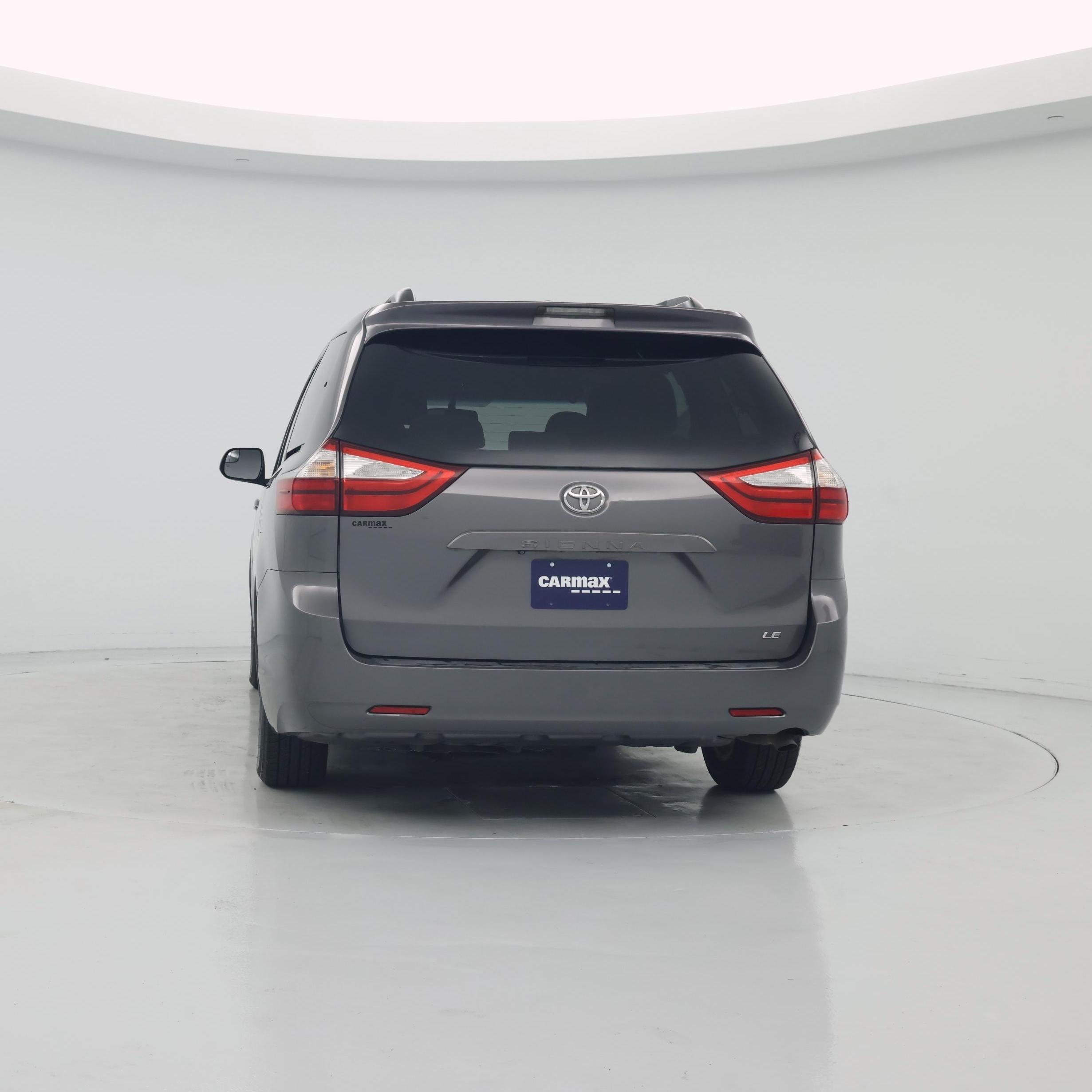 Thumbnail: 2015 Toyota Sienna - 6