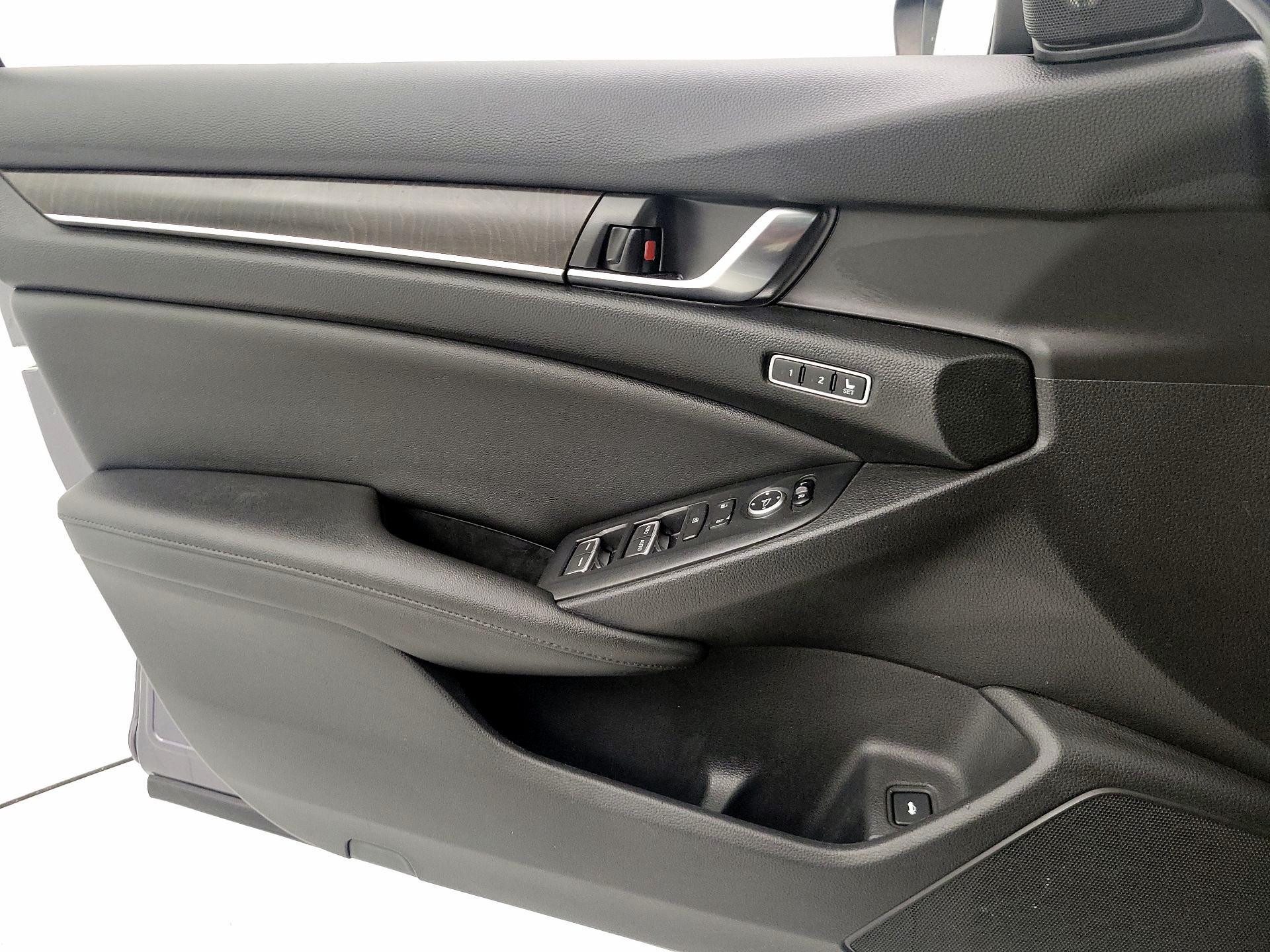 Thumbnail: 2019 Honda Accord - 12