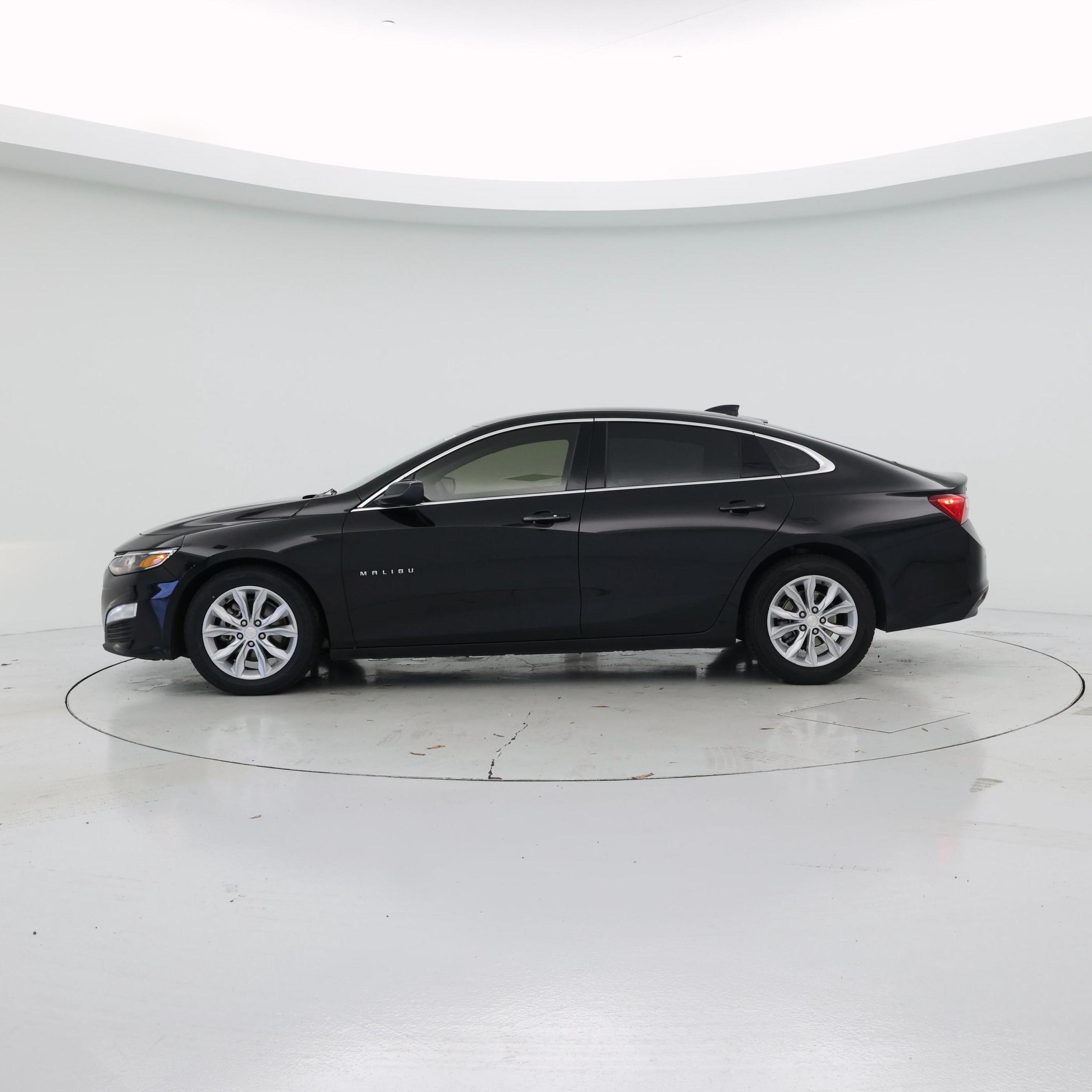 Thumbnail: 2024 Chevrolet Malibu - 3