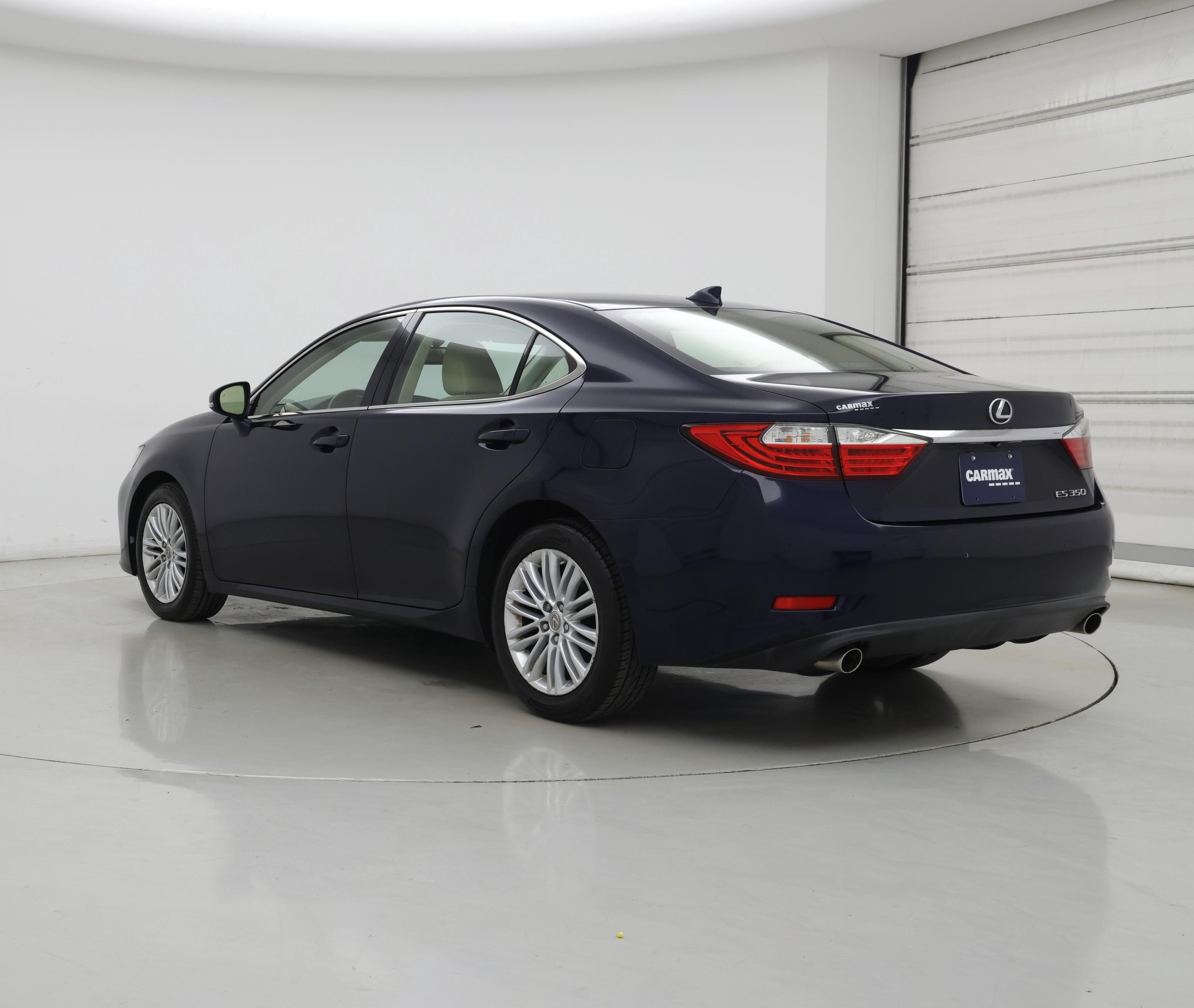 Thumbnail: 2015 Lexus ES - 2