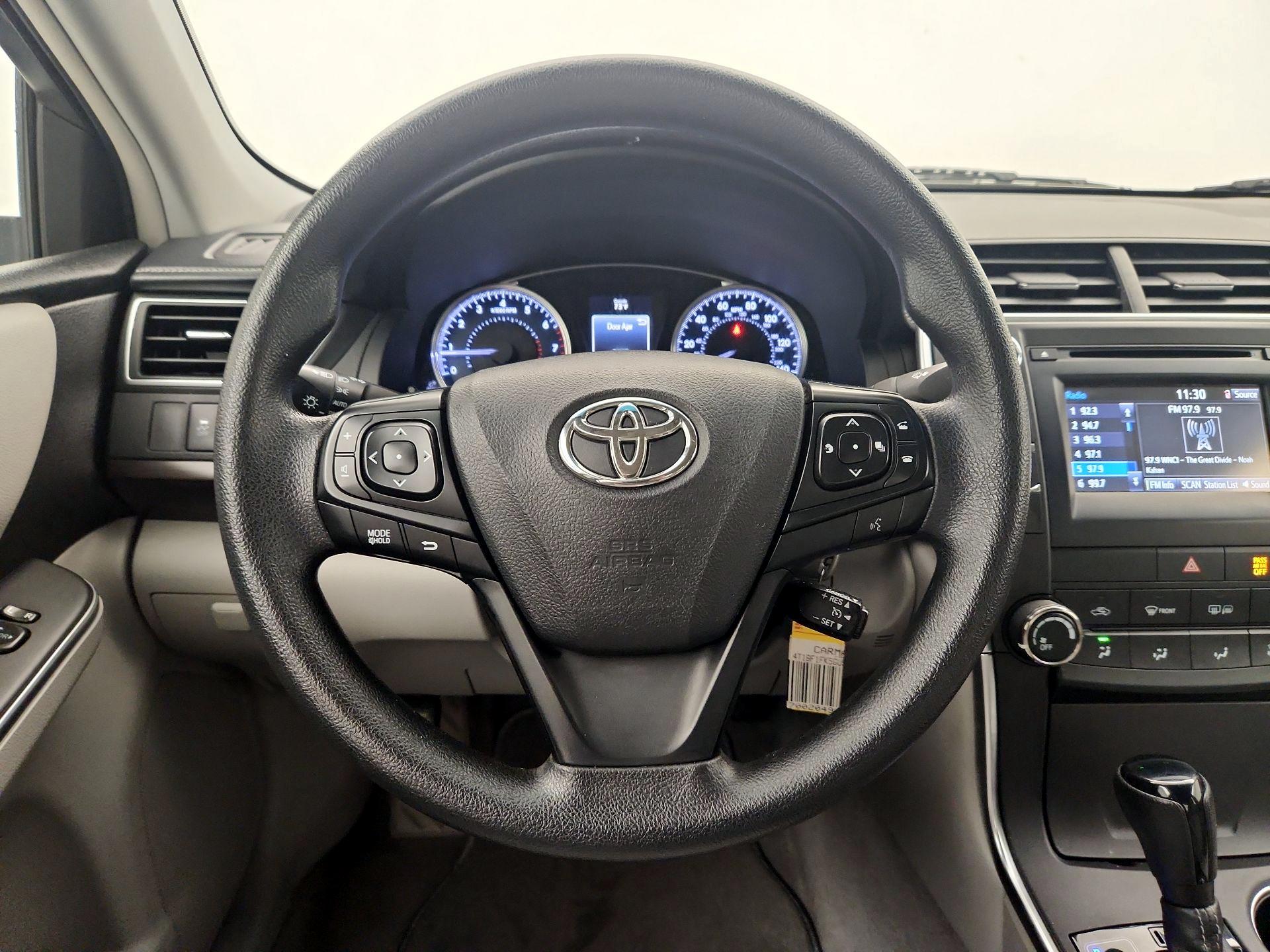 Thumbnail: 2016 Toyota Camry - 10