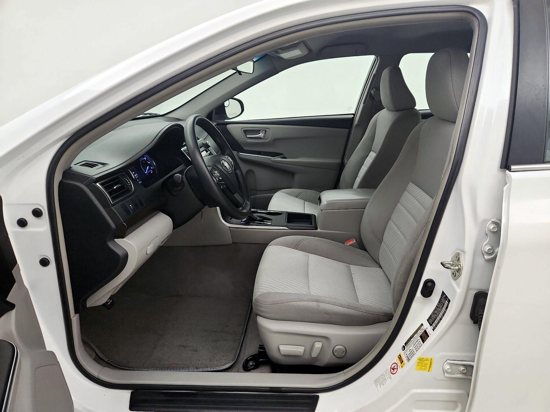 Thumbnail: 2016 Toyota Camry - 11