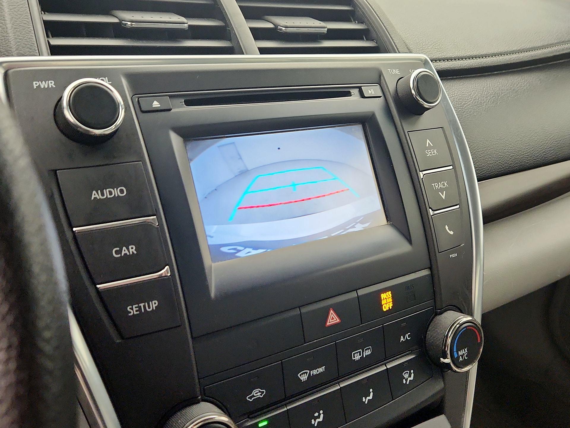 Thumbnail: 2016 Toyota Camry - 14