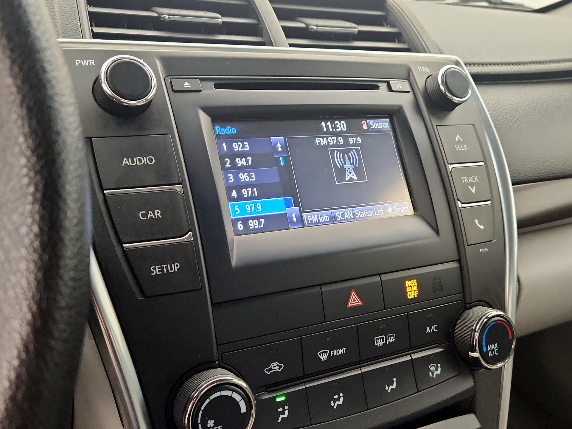 Thumbnail: 2016 Toyota Camry - 15