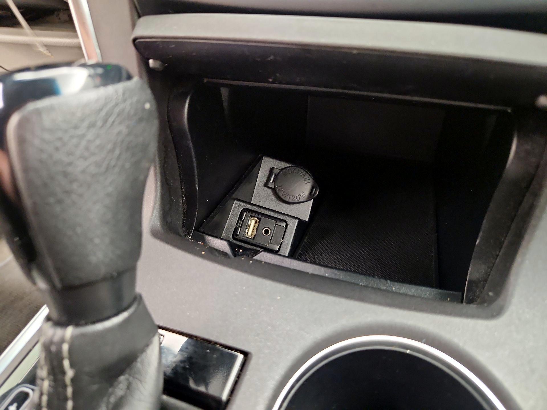 Thumbnail: 2016 Toyota Camry - 18