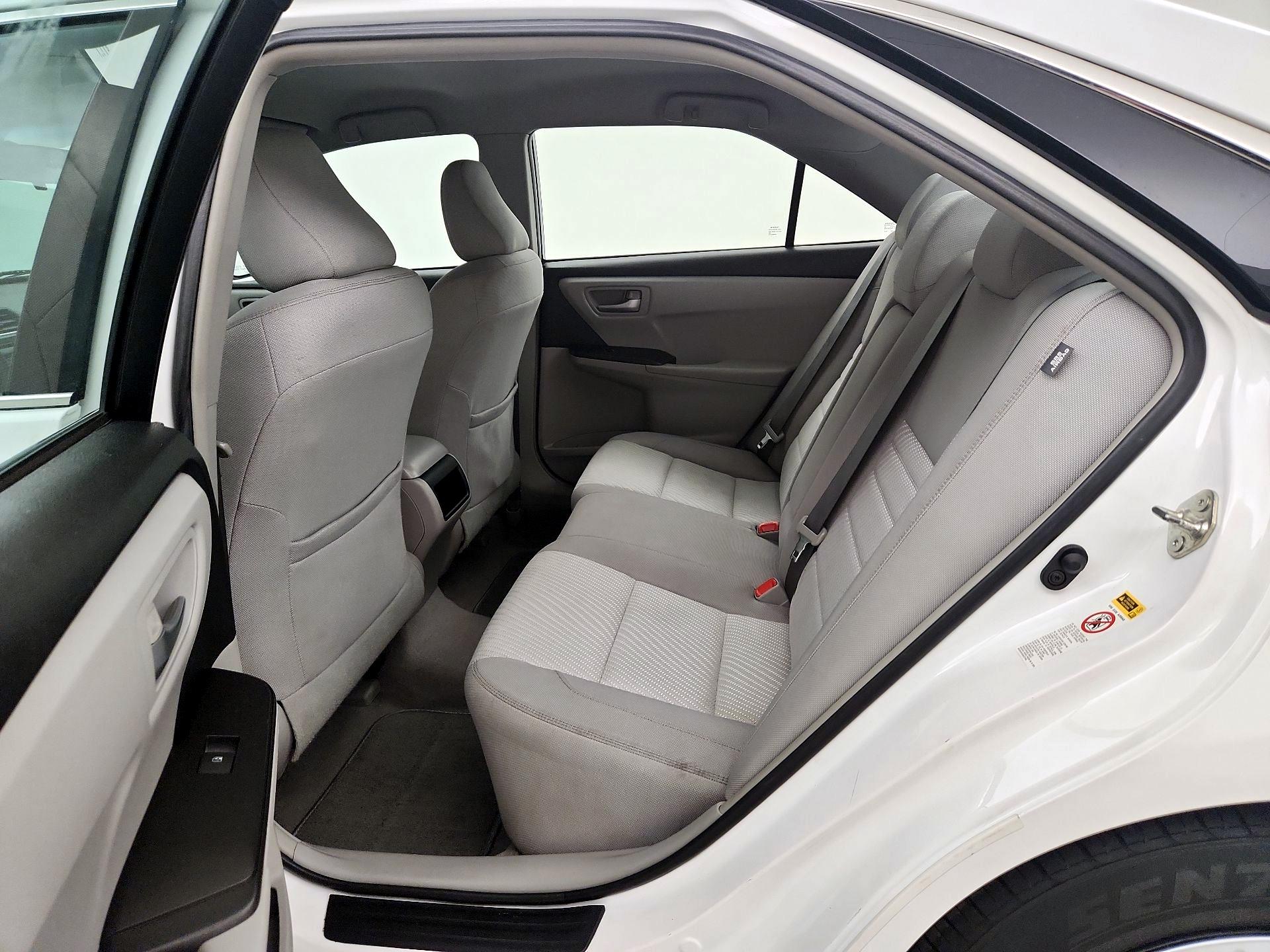 Thumbnail: 2016 Toyota Camry - 19