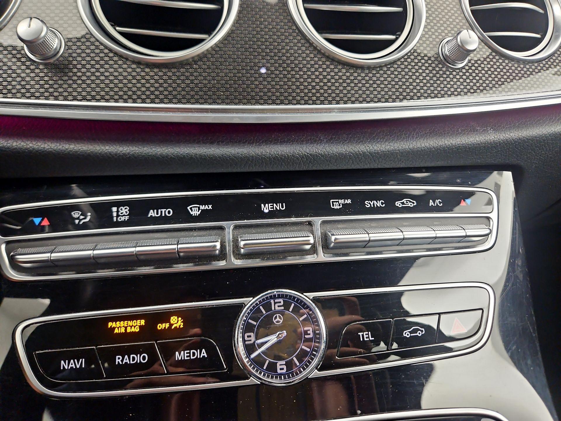 Thumbnail: 2018 Mercedes-Benz E-Class - 16