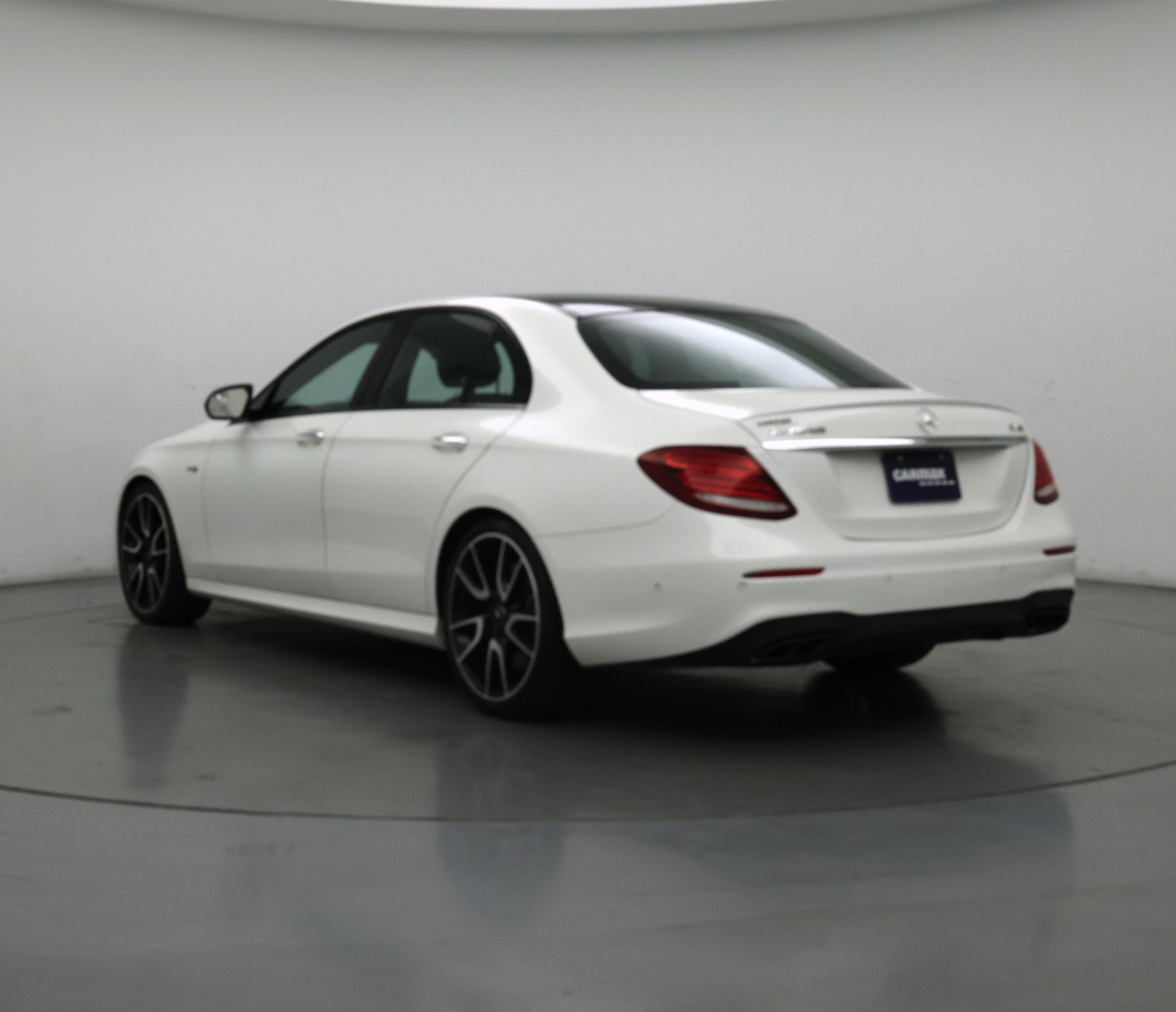 Thumbnail: 2018 Mercedes-Benz E-Class - 2