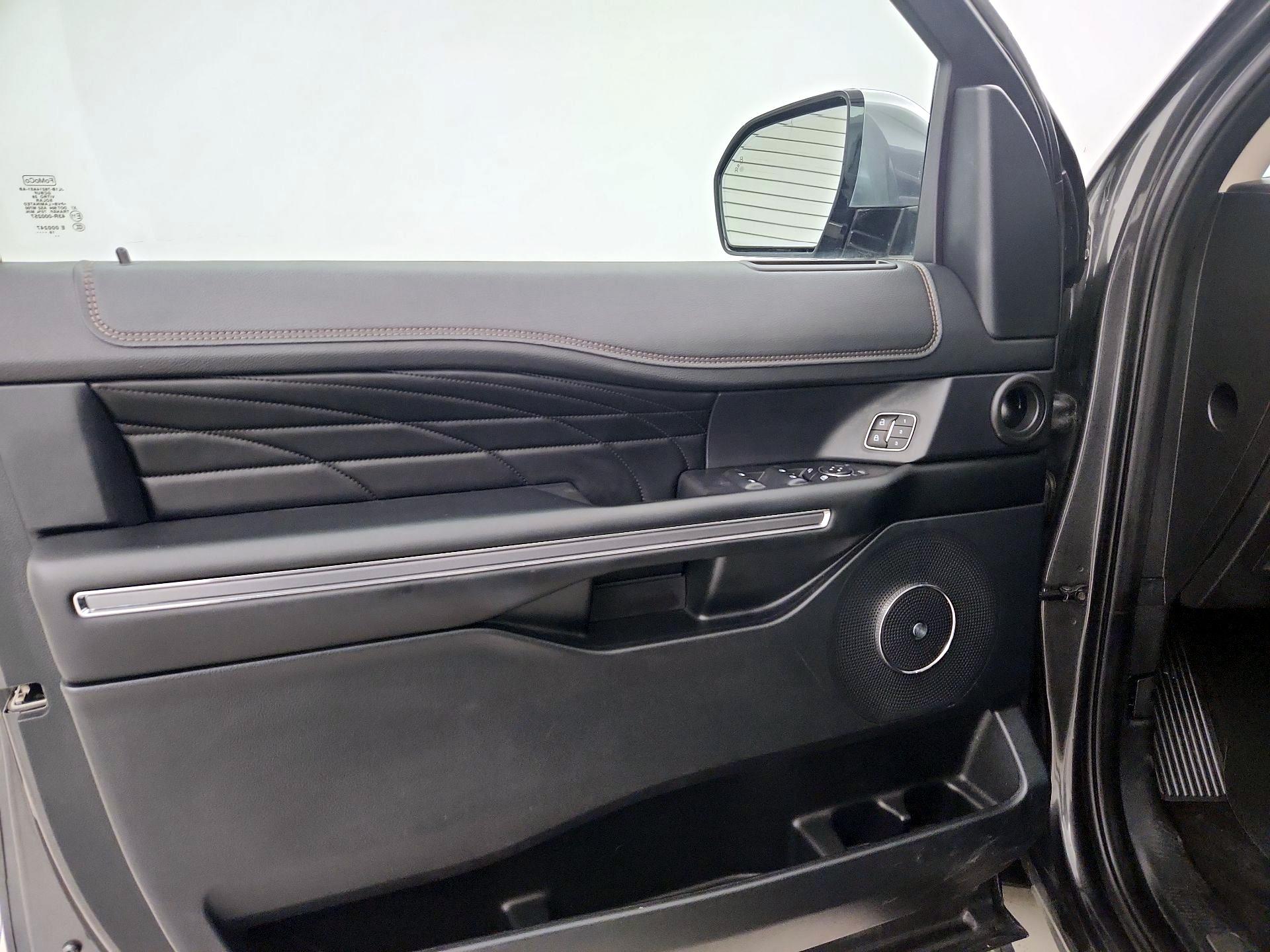 Thumbnail: 2019 Ford Expedition - 12