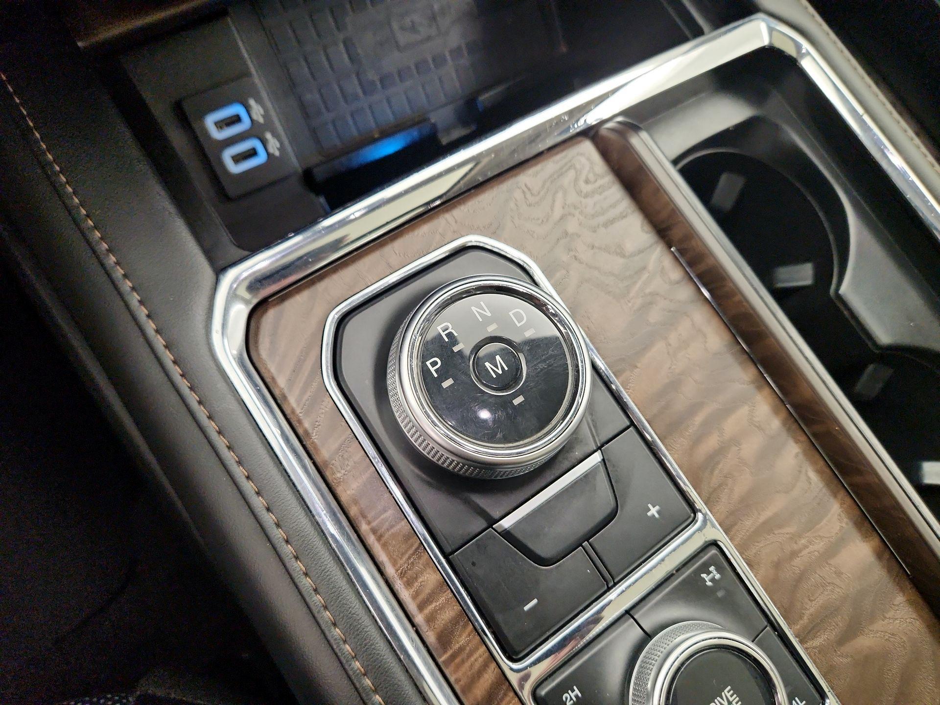 Thumbnail: 2019 Ford Expedition - 18
