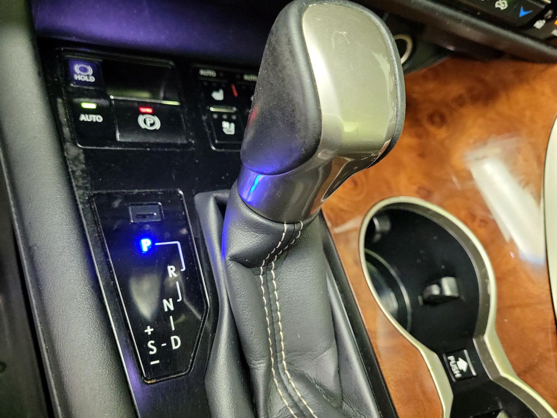 Thumbnail: 2019 Lexus RX - 17
