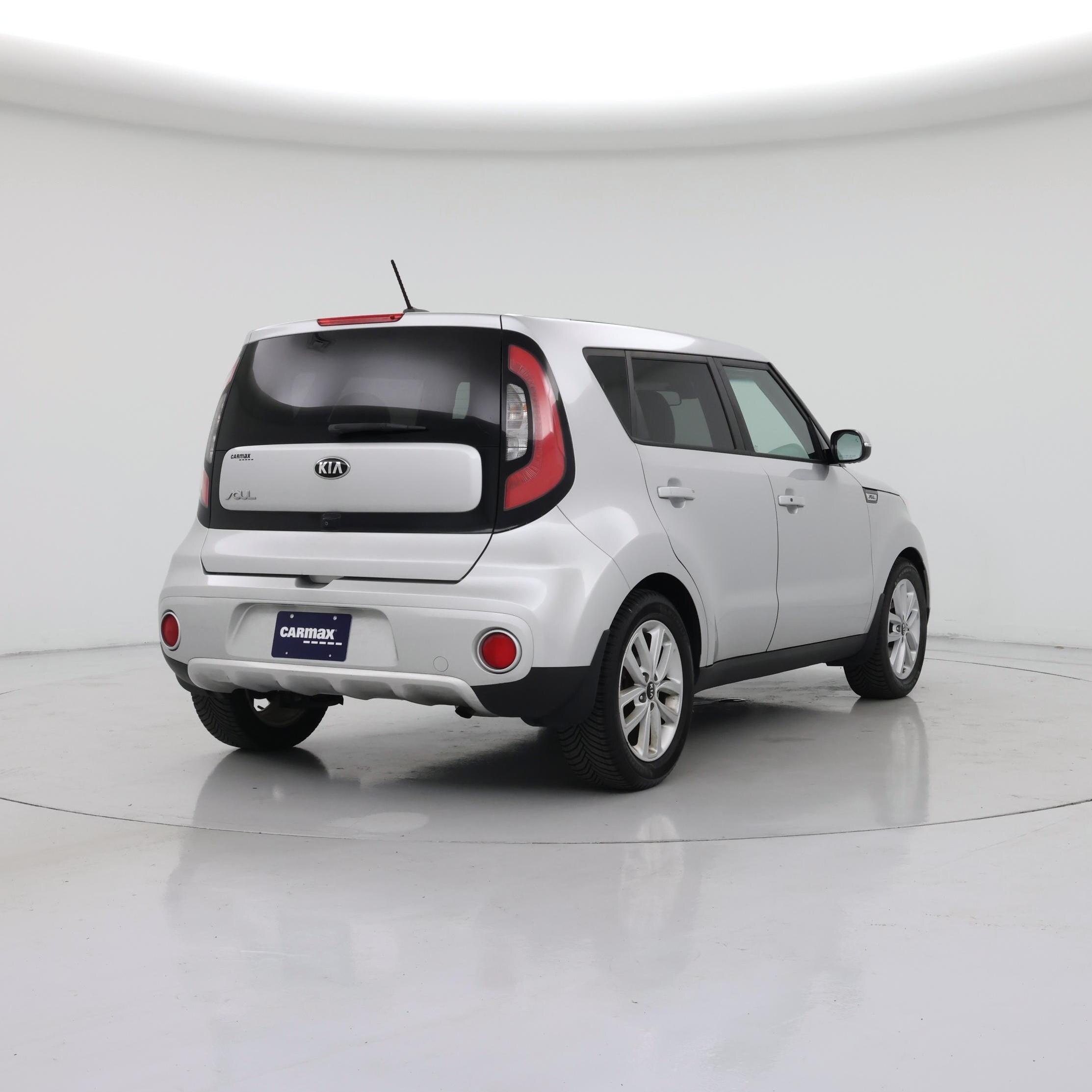 Thumbnail: 2017 Kia Soul - 8