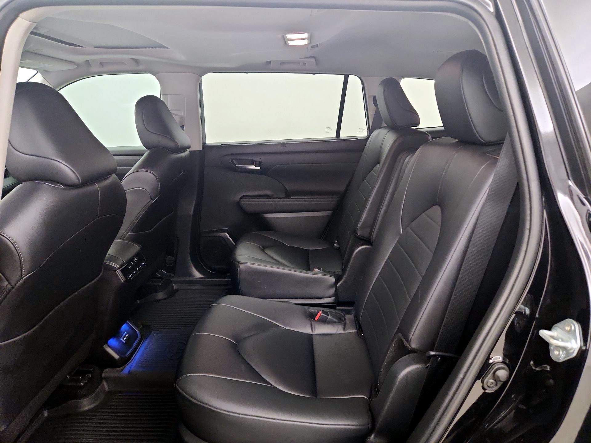 Thumbnail: 2024 Toyota Highlander - 20