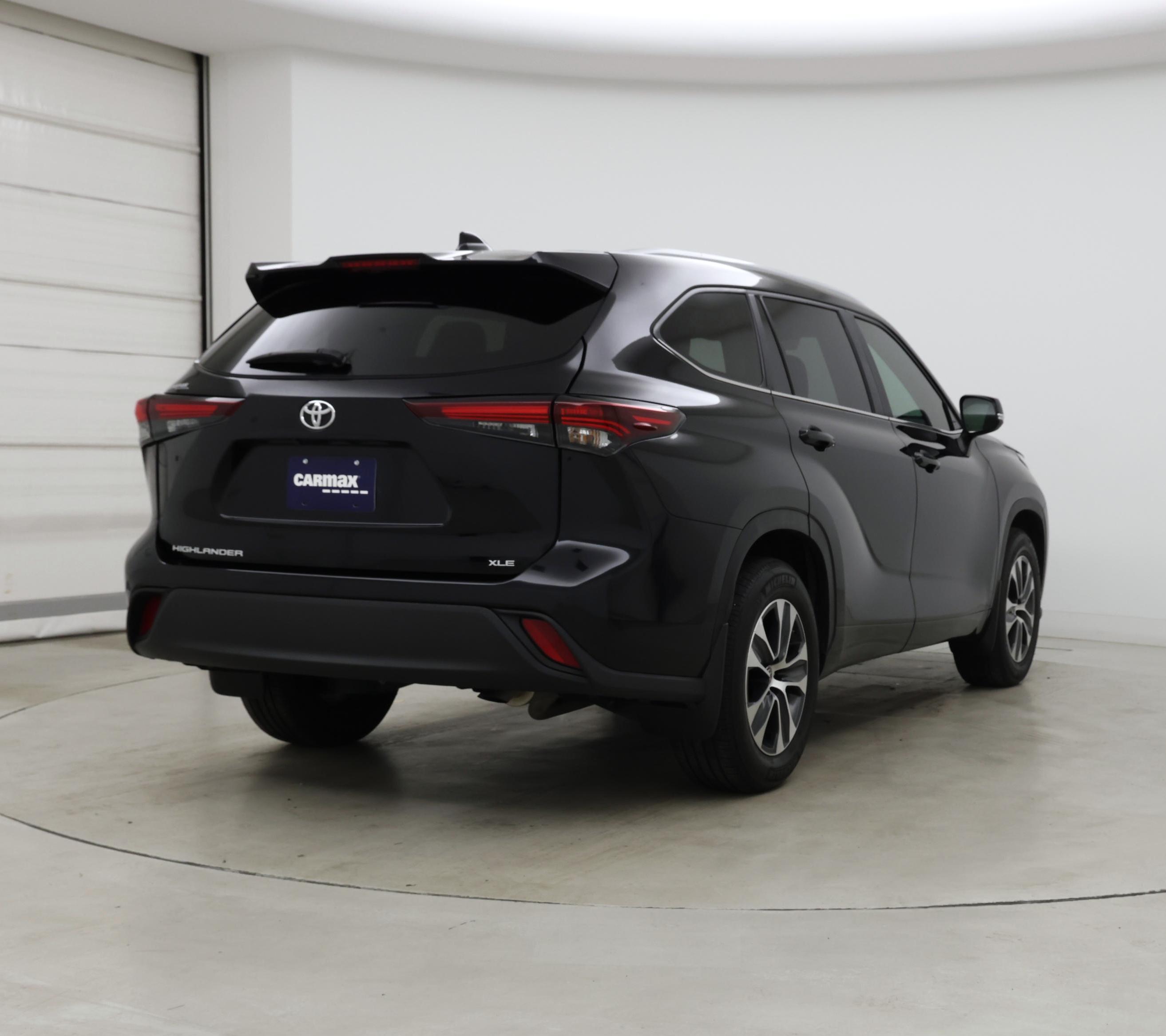 Thumbnail: 2024 Toyota Highlander - 8