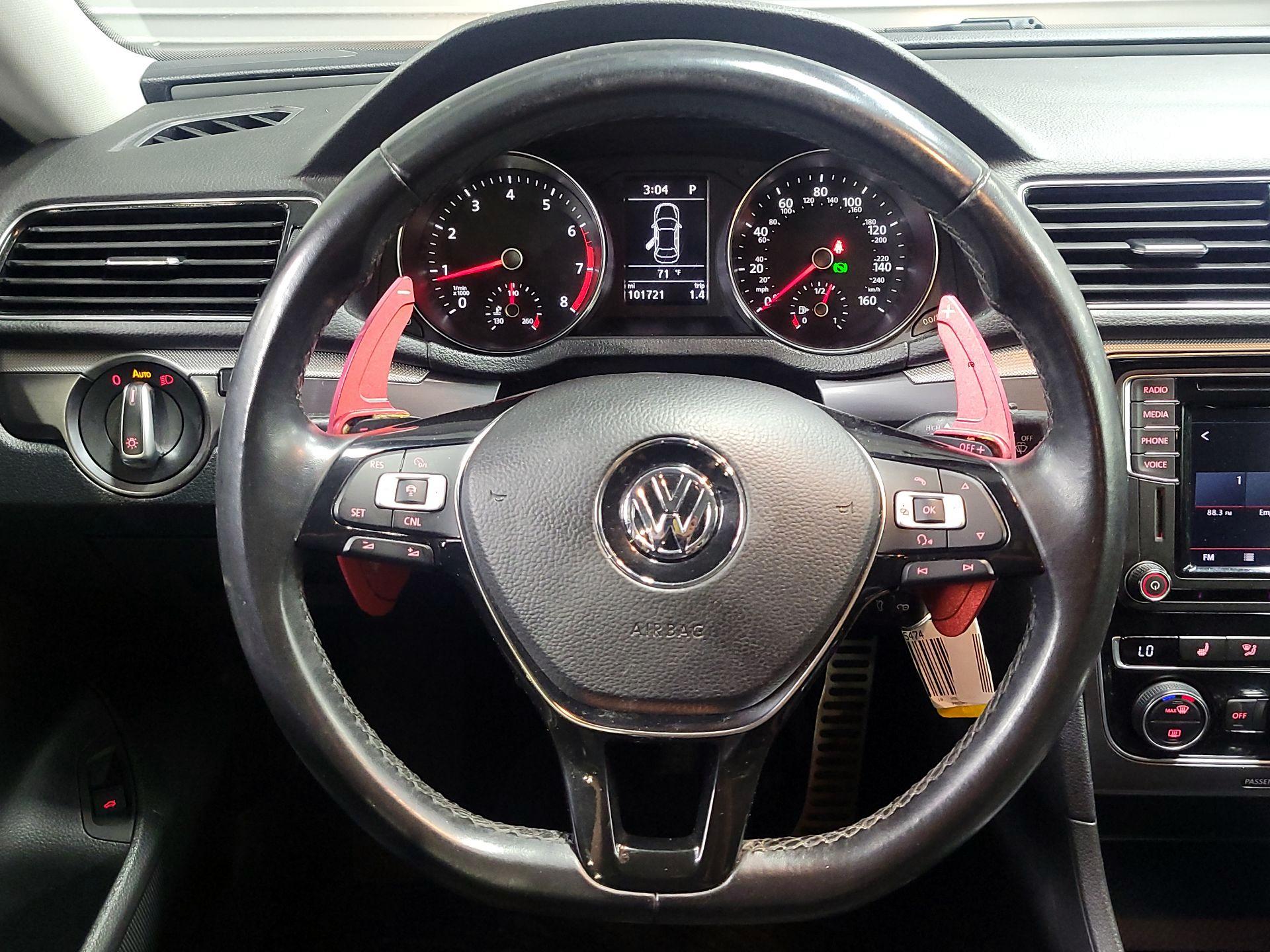 Thumbnail: 2018 Volkswagen Passat - 10