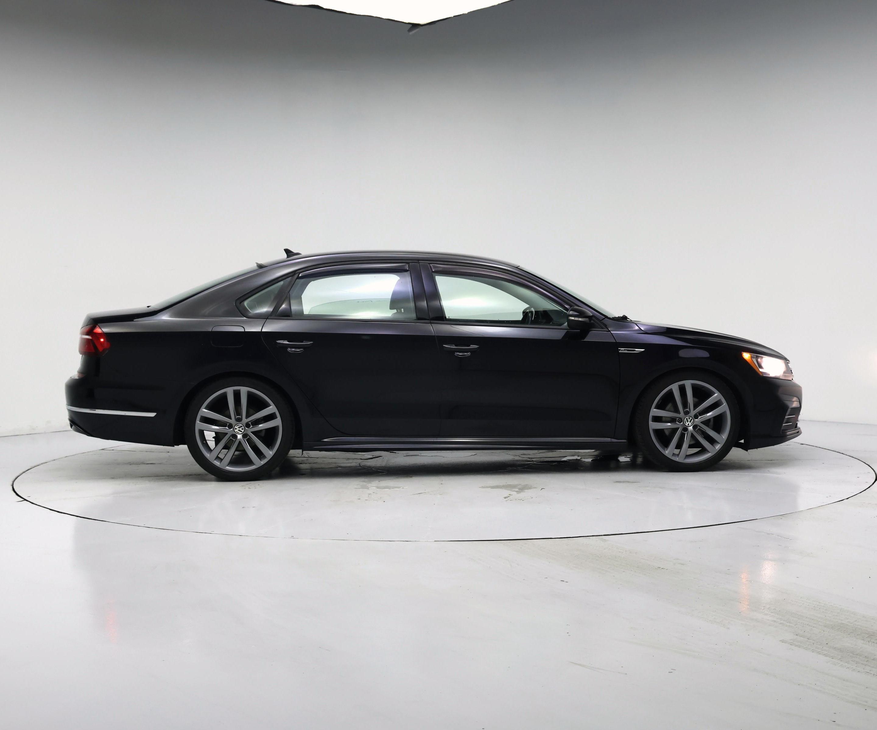 Thumbnail: 2018 Volkswagen Passat - 7