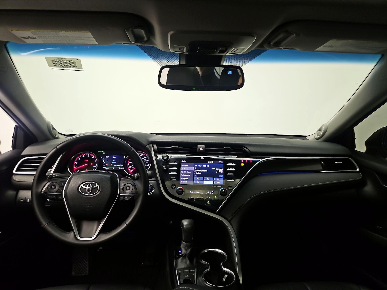 2018 Toyota Camry XSE - Photo 10