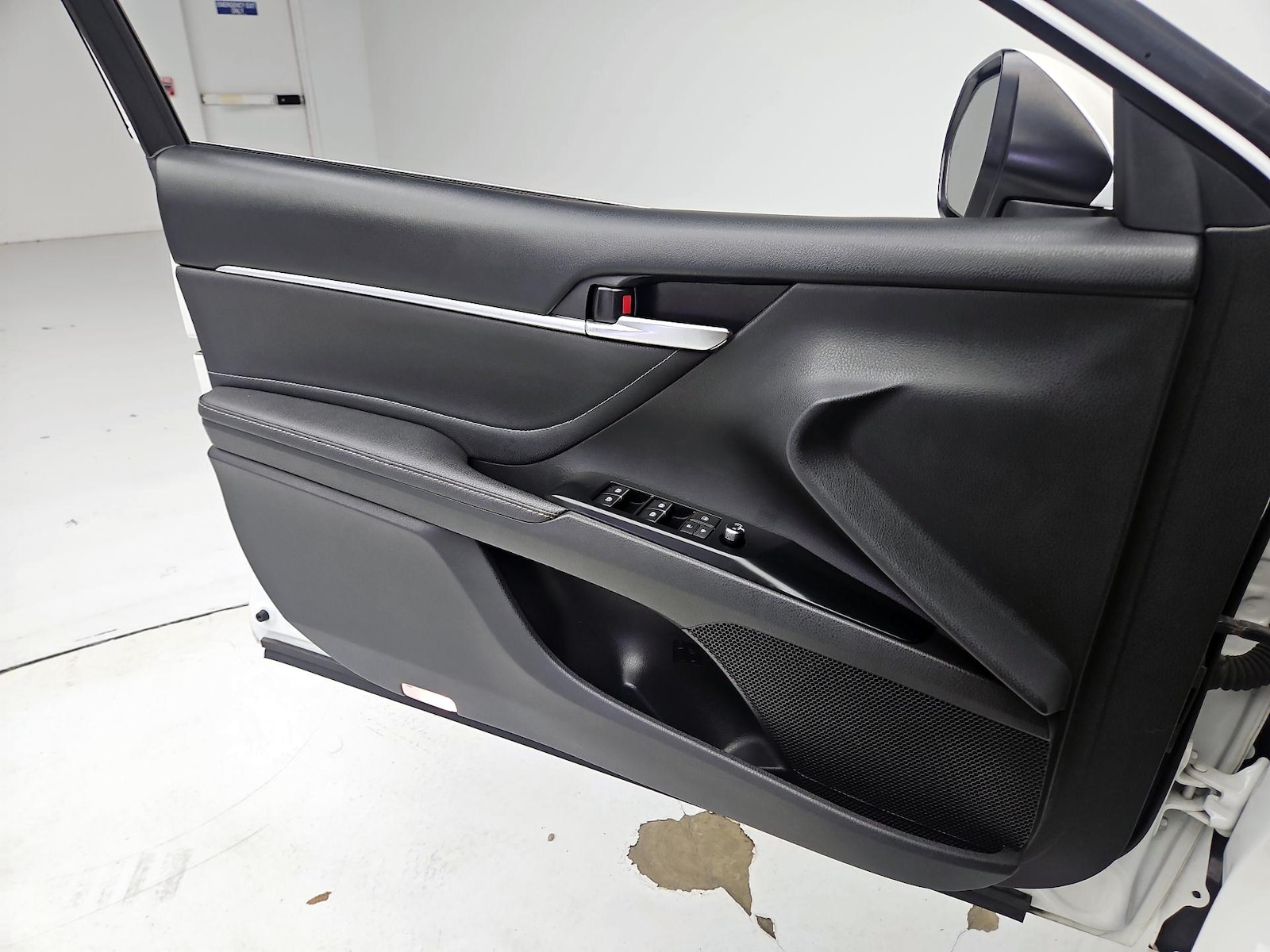 2018 Toyota Camry XSE - Photo 13