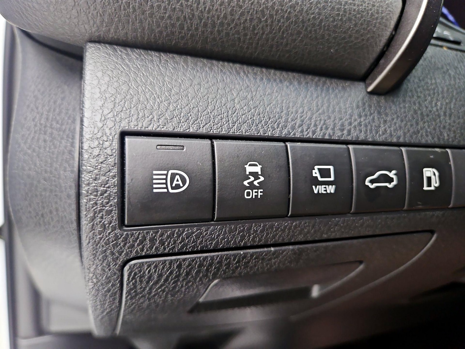 2018 Toyota Camry XSE - Photo 14