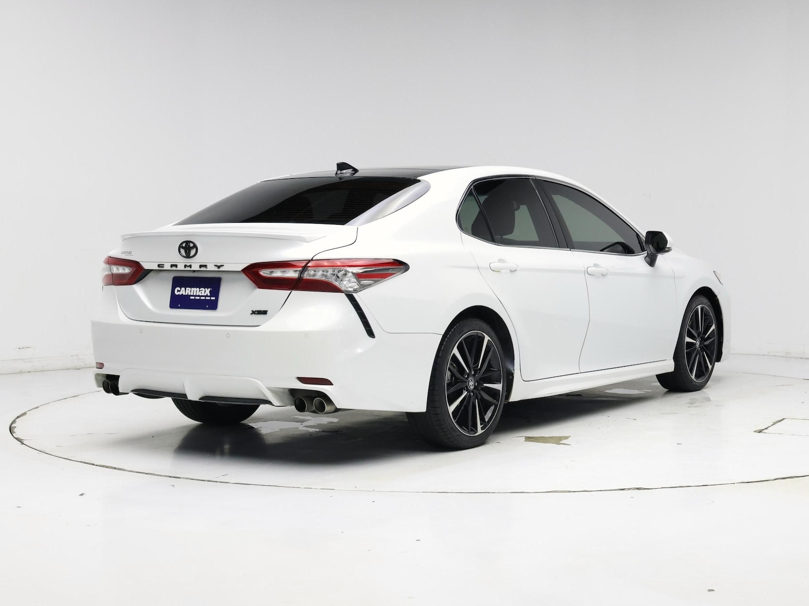 2018 Toyota Camry XSE - Photo 9