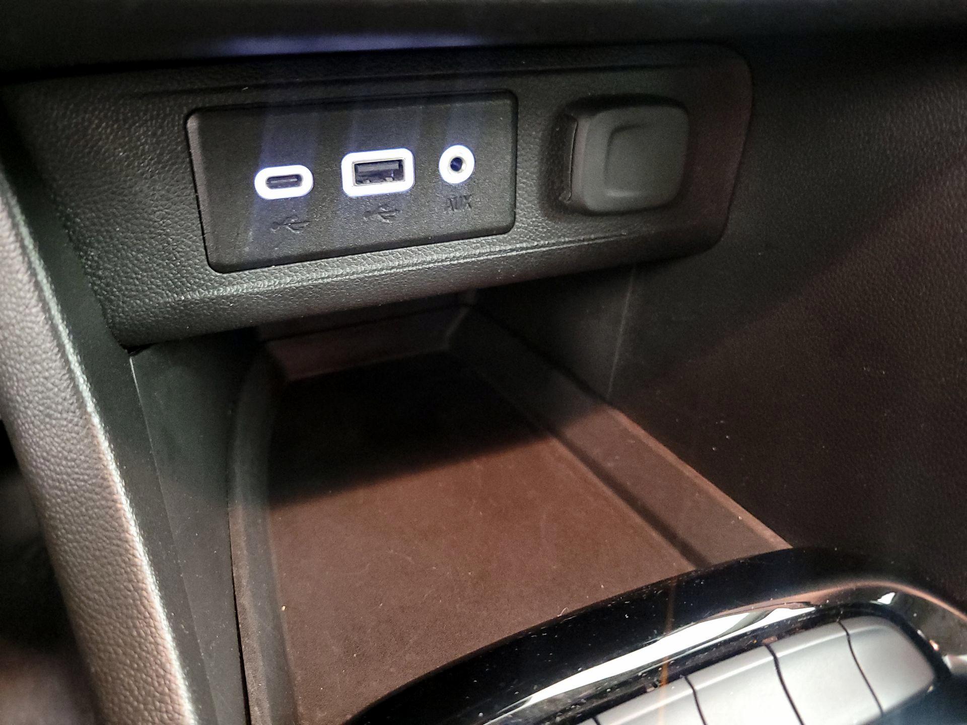 Thumbnail: 2020 Buick Encore GX - 18