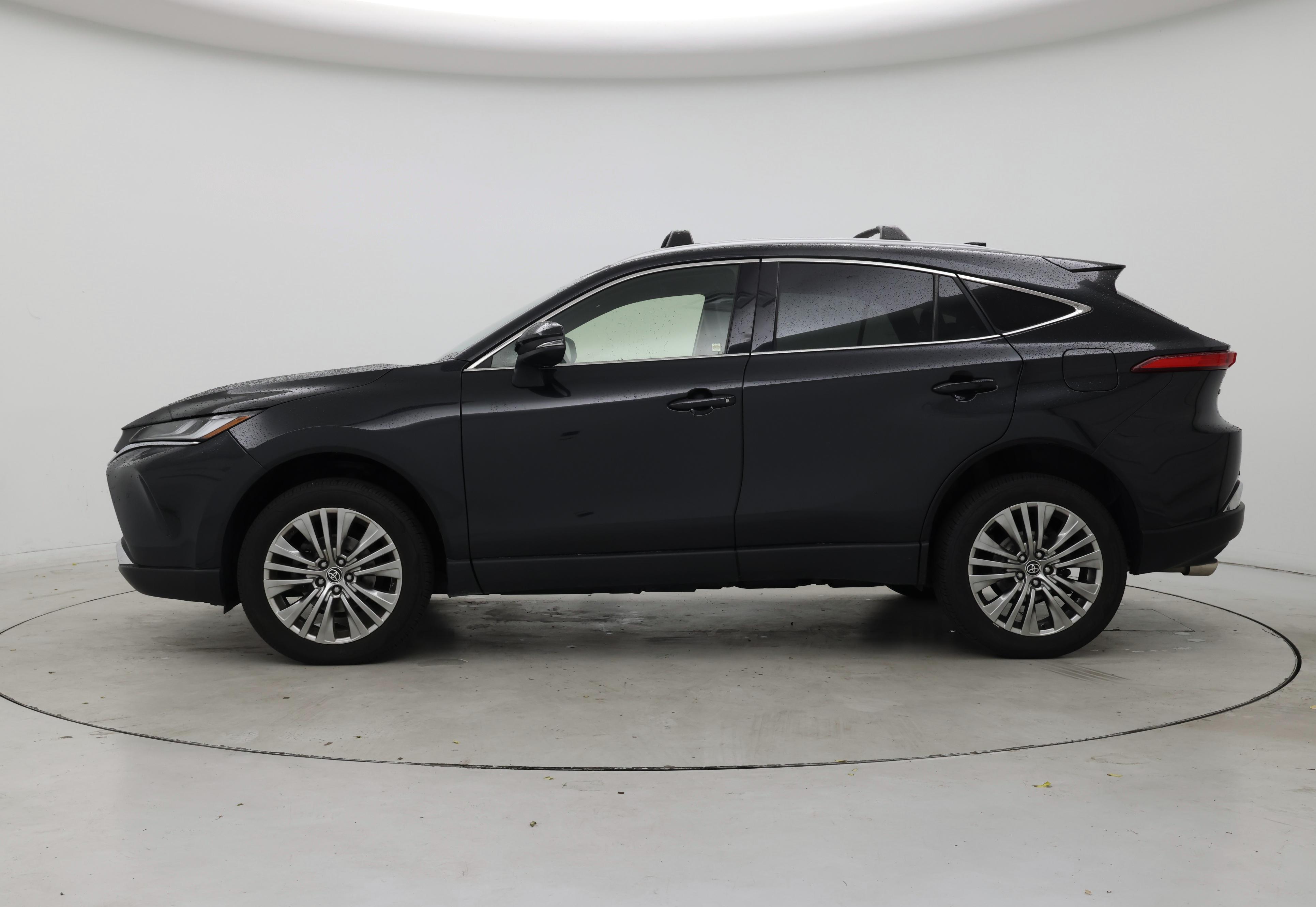 Thumbnail: 2022 Toyota Venza - 3