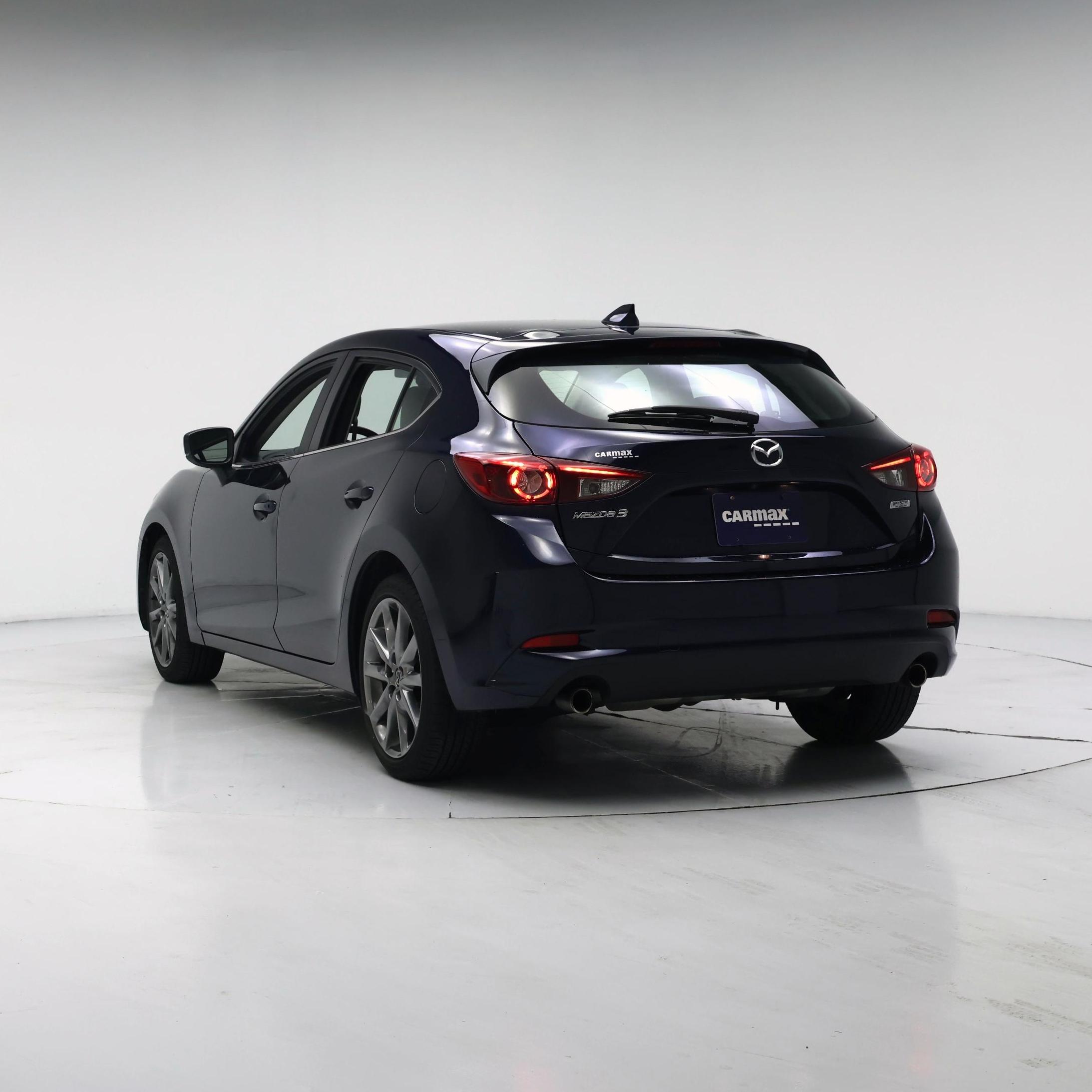 Thumbnail: 2018 Mazda Mazda3 - 2