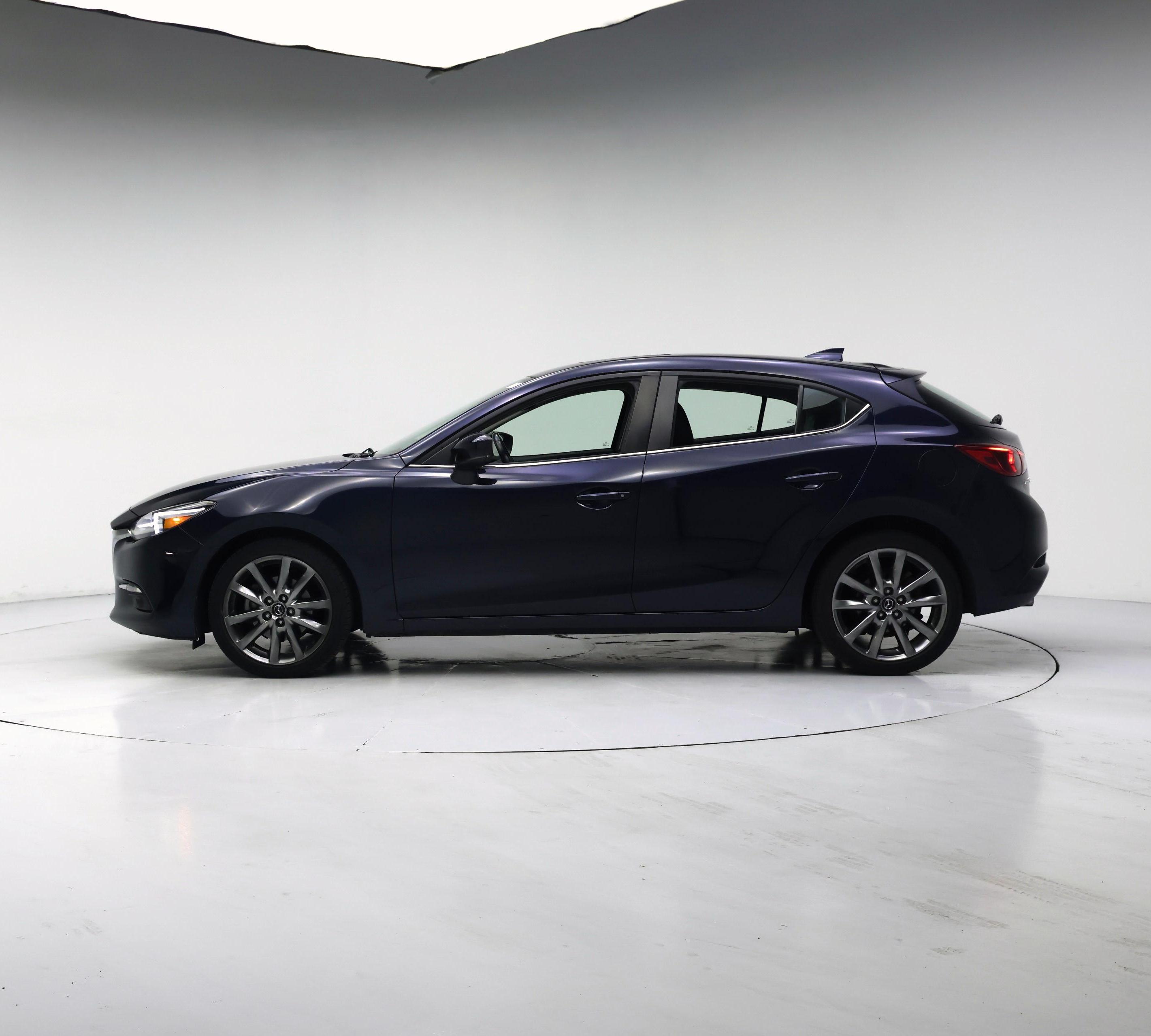 Thumbnail: 2018 Mazda Mazda3 - 3