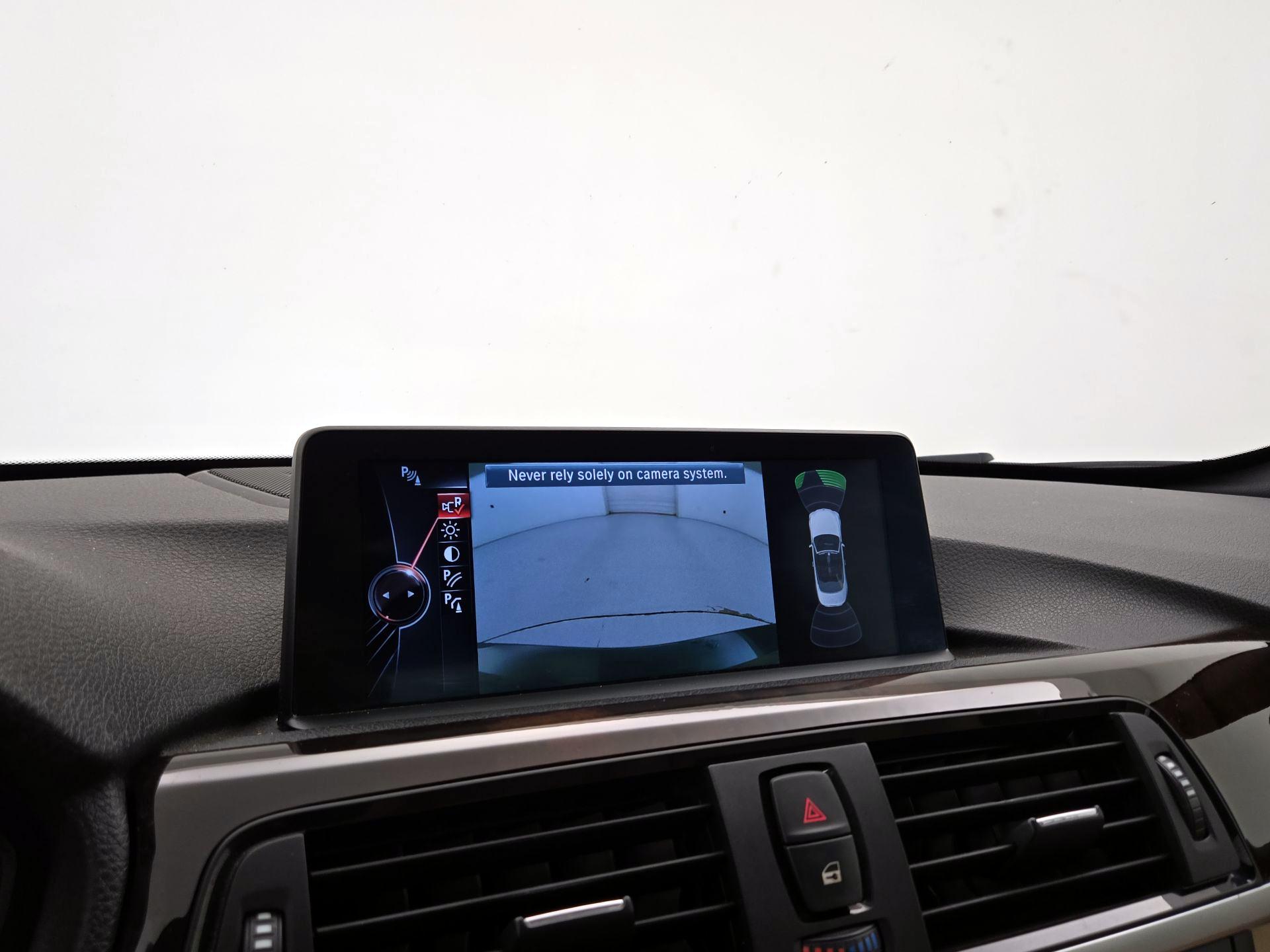 Thumbnail: 2015 BMW 4 Series - 15