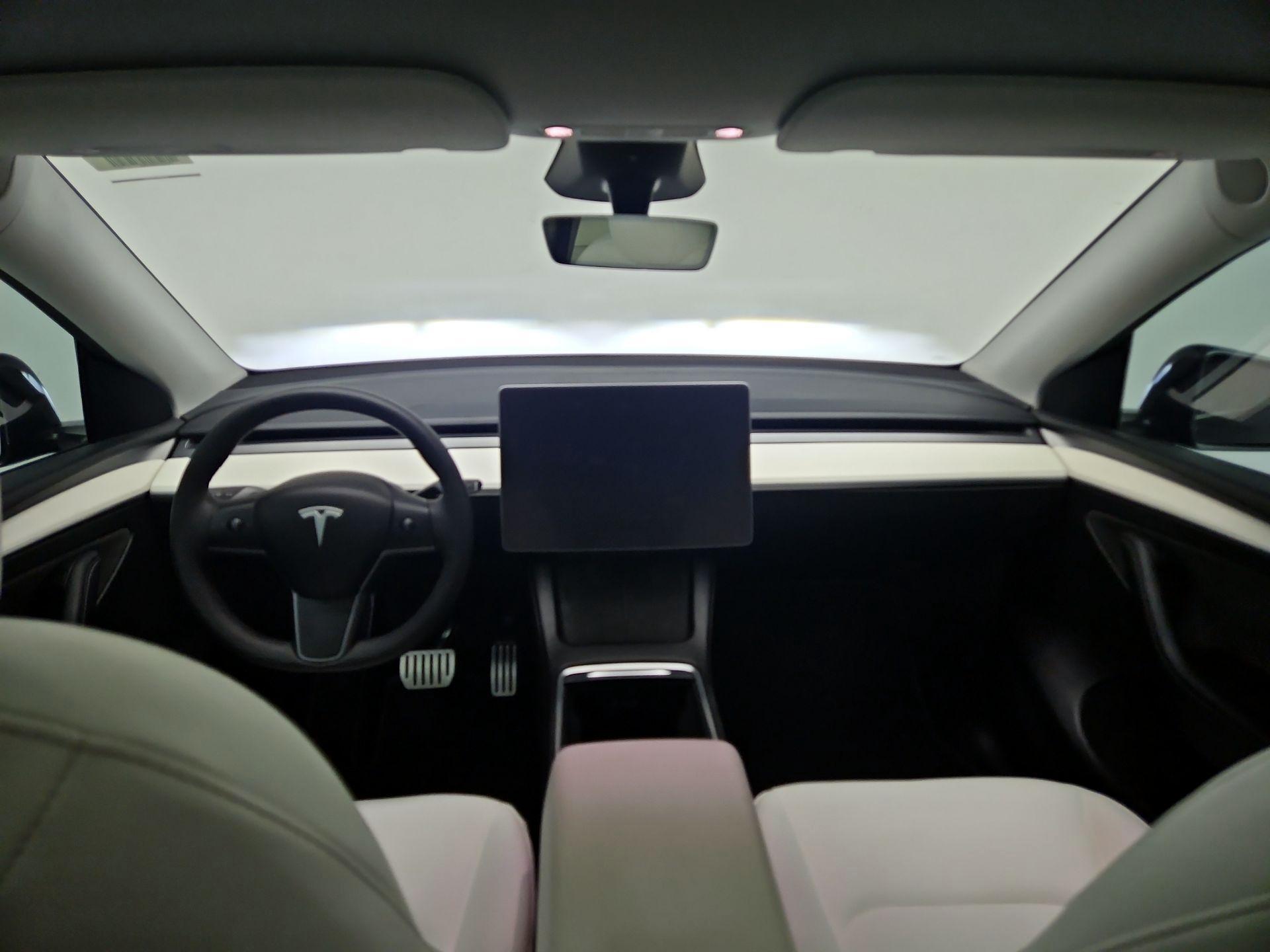 Thumbnail: 2023 Tesla Model Y - 9