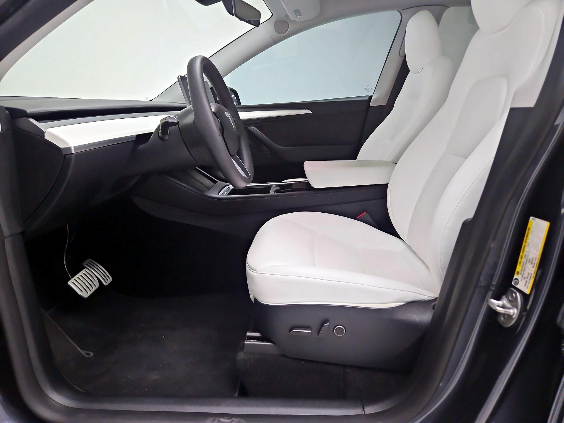 Thumbnail: 2023 Tesla Model Y - 11