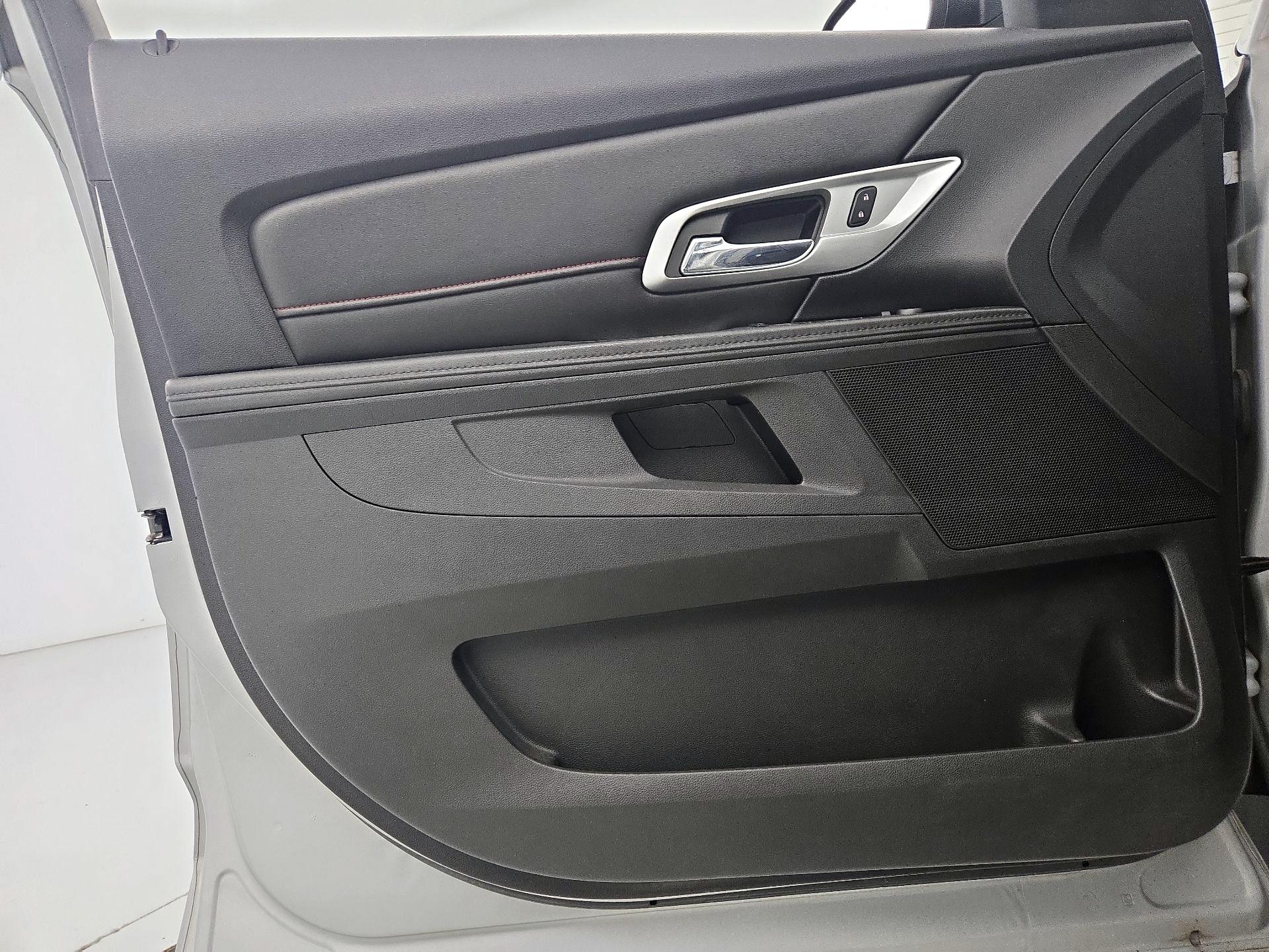 Thumbnail: 2016 GMC Terrain - 12
