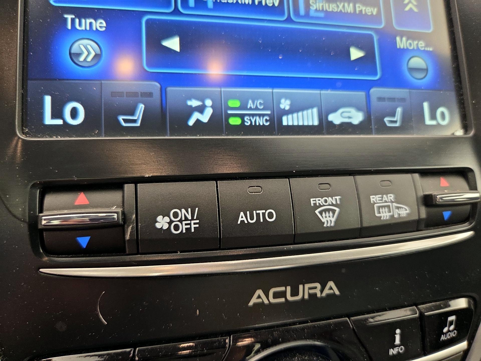 Thumbnail: 2015 Acura TLX - 17