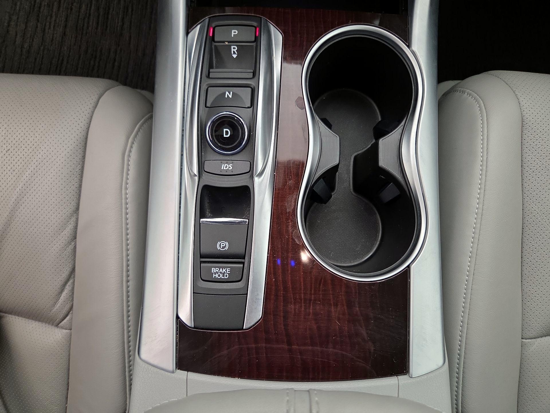 Thumbnail: 2015 Acura TLX - 18