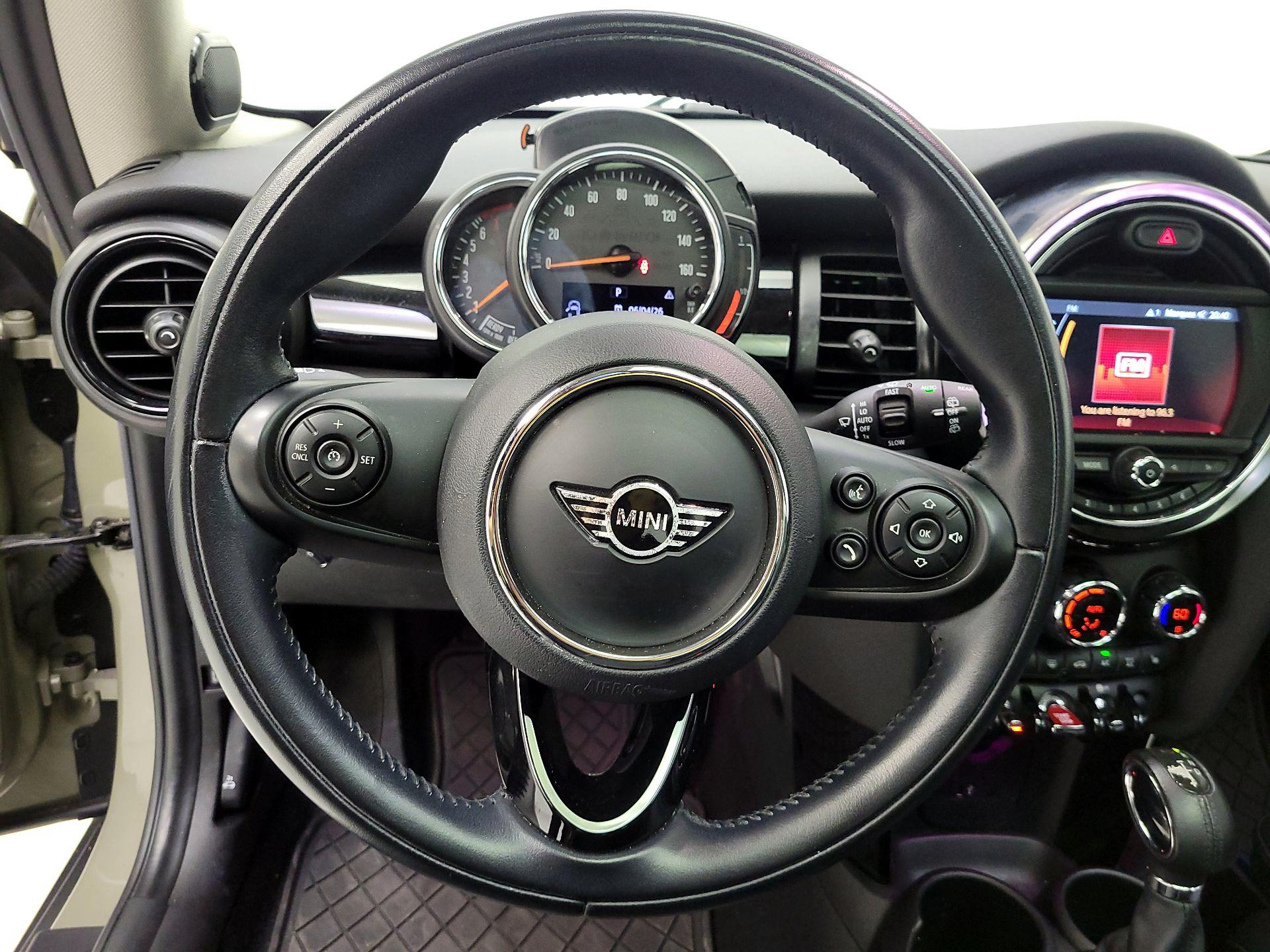 Thumbnail: 2019 MINI Cooper Hardtop - 10