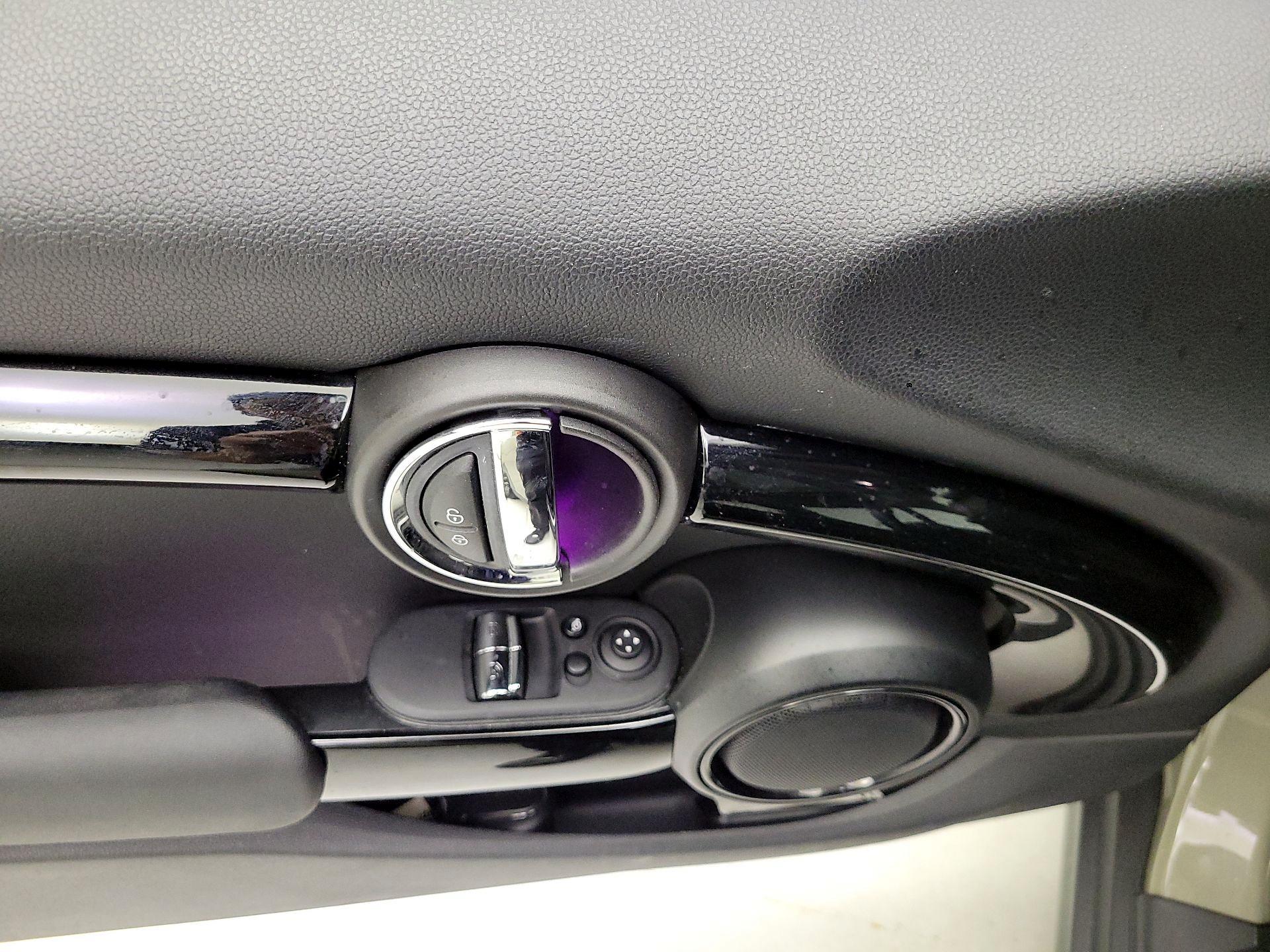 Thumbnail: 2019 MINI Cooper Hardtop - 12