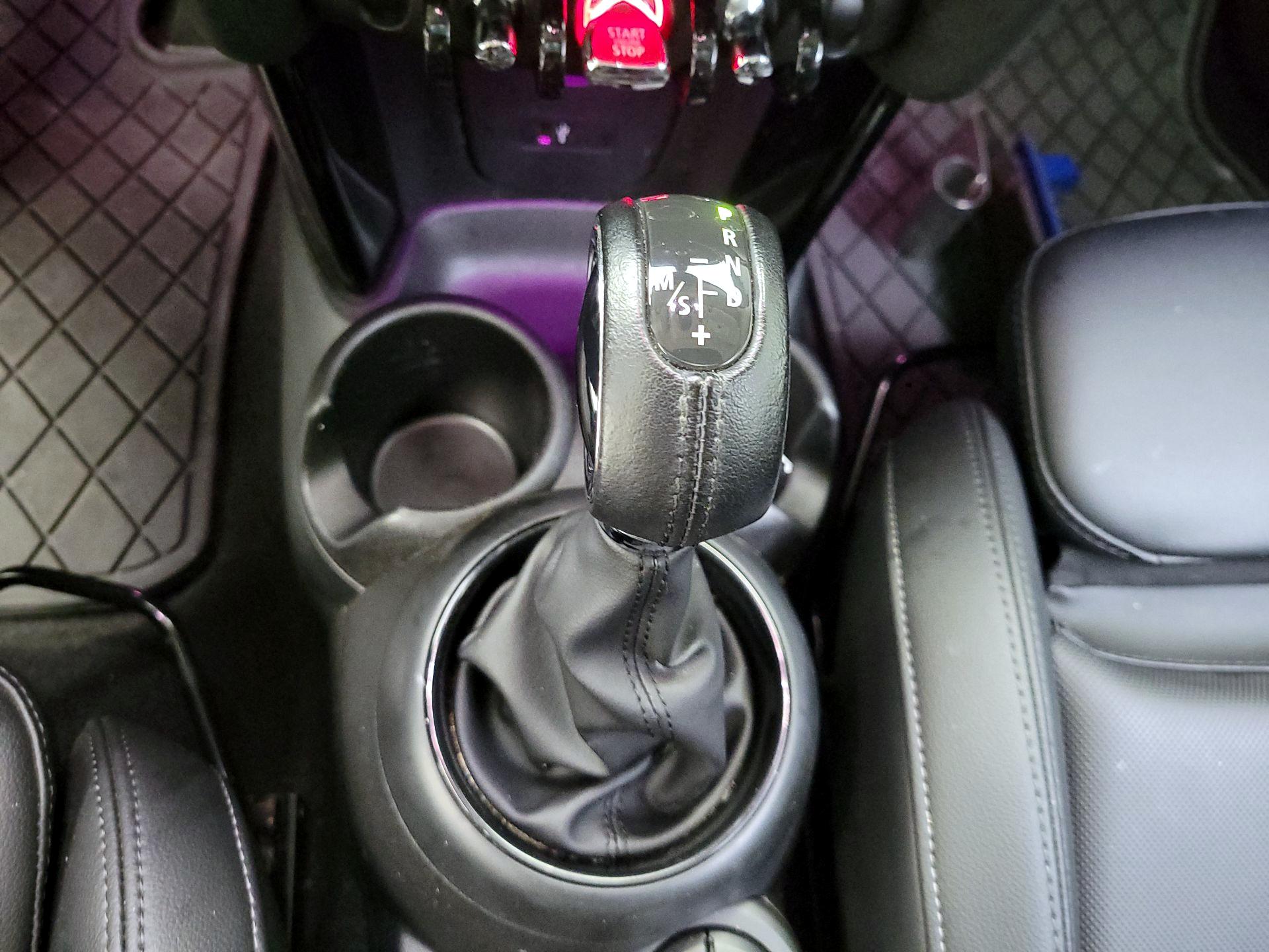 Thumbnail: 2019 MINI Cooper Hardtop - 17