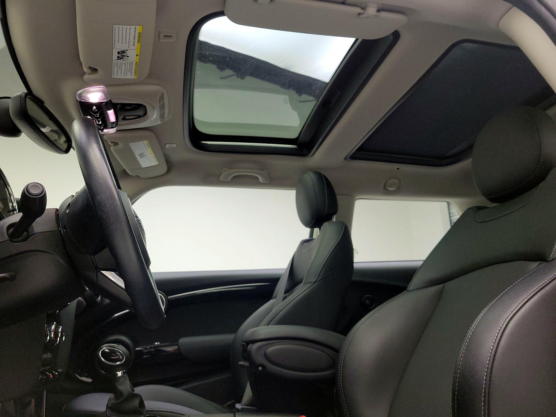 Thumbnail: 2019 MINI Cooper Hardtop - 19