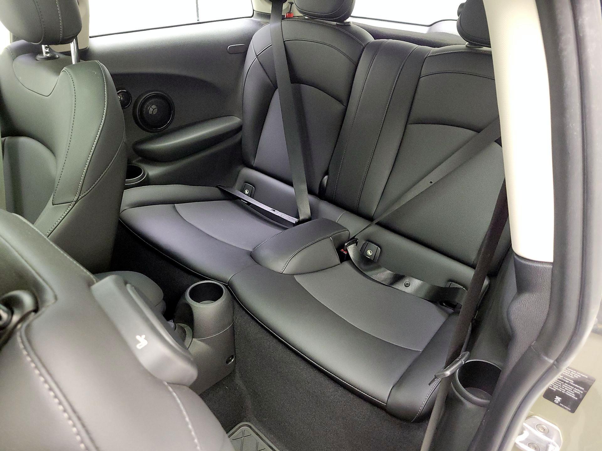 Thumbnail: 2019 MINI Cooper Hardtop - 20
