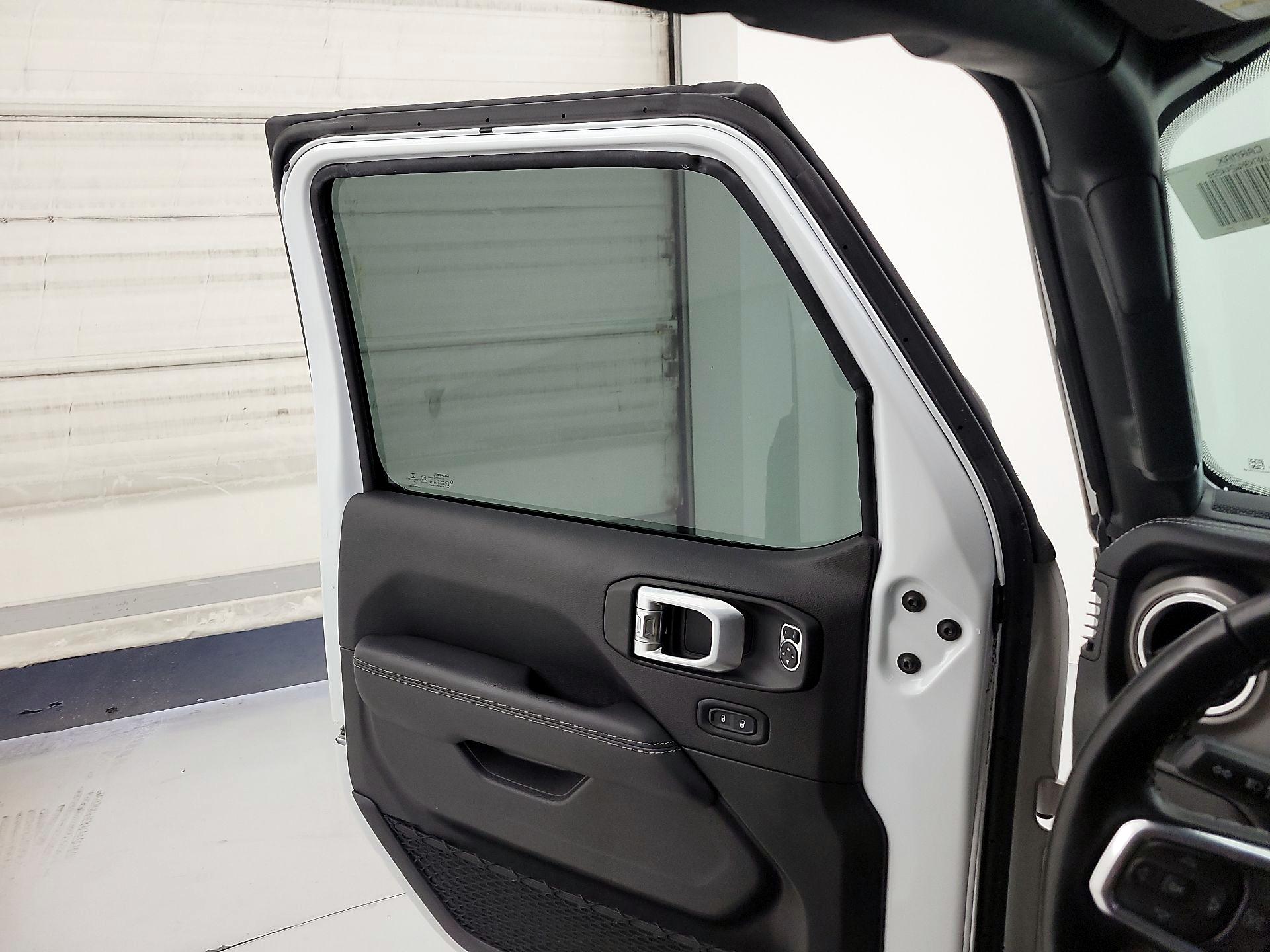 Thumbnail: 2022 Jeep Wrangler - 12