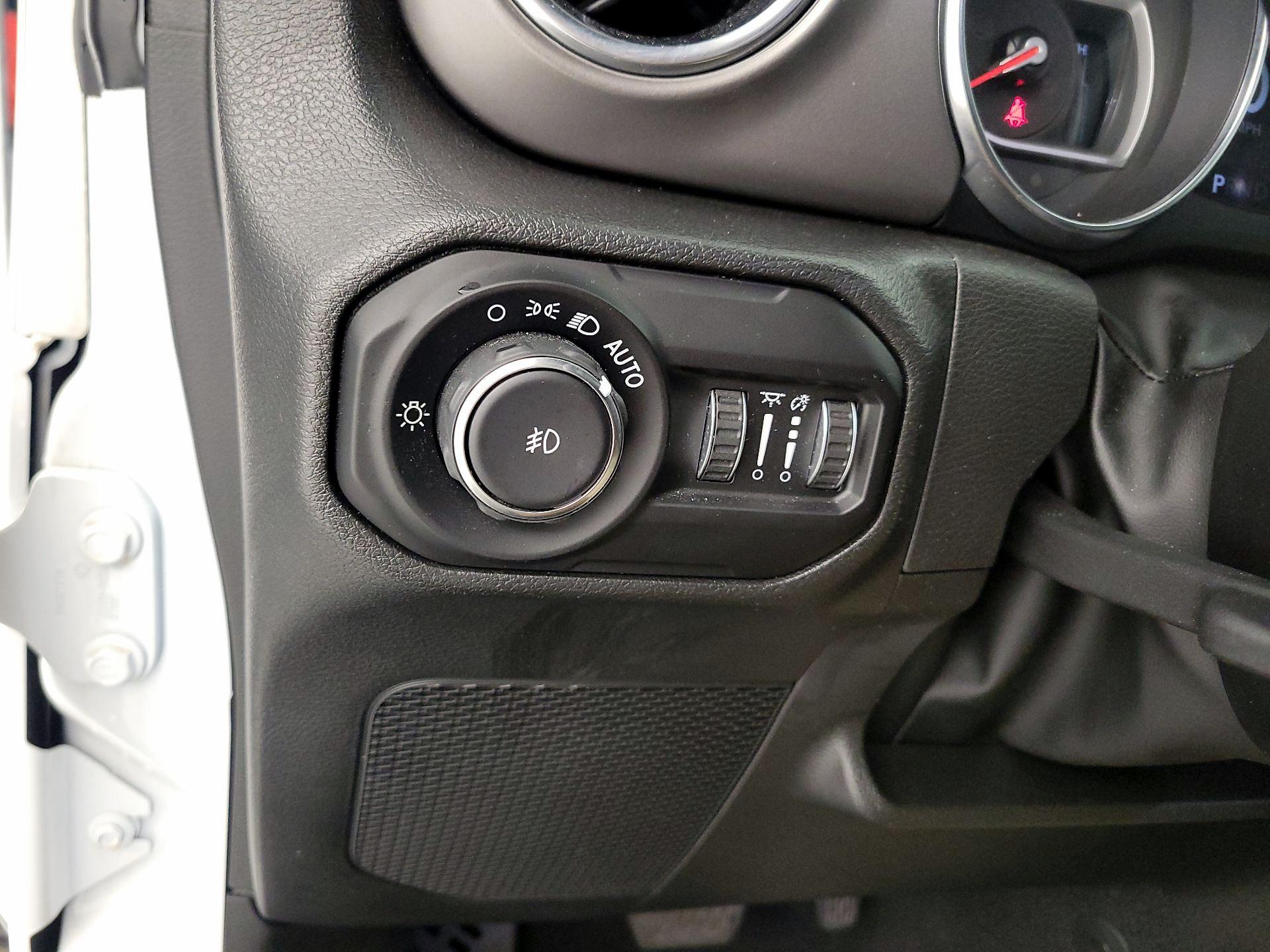Thumbnail: 2022 Jeep Wrangler - 13